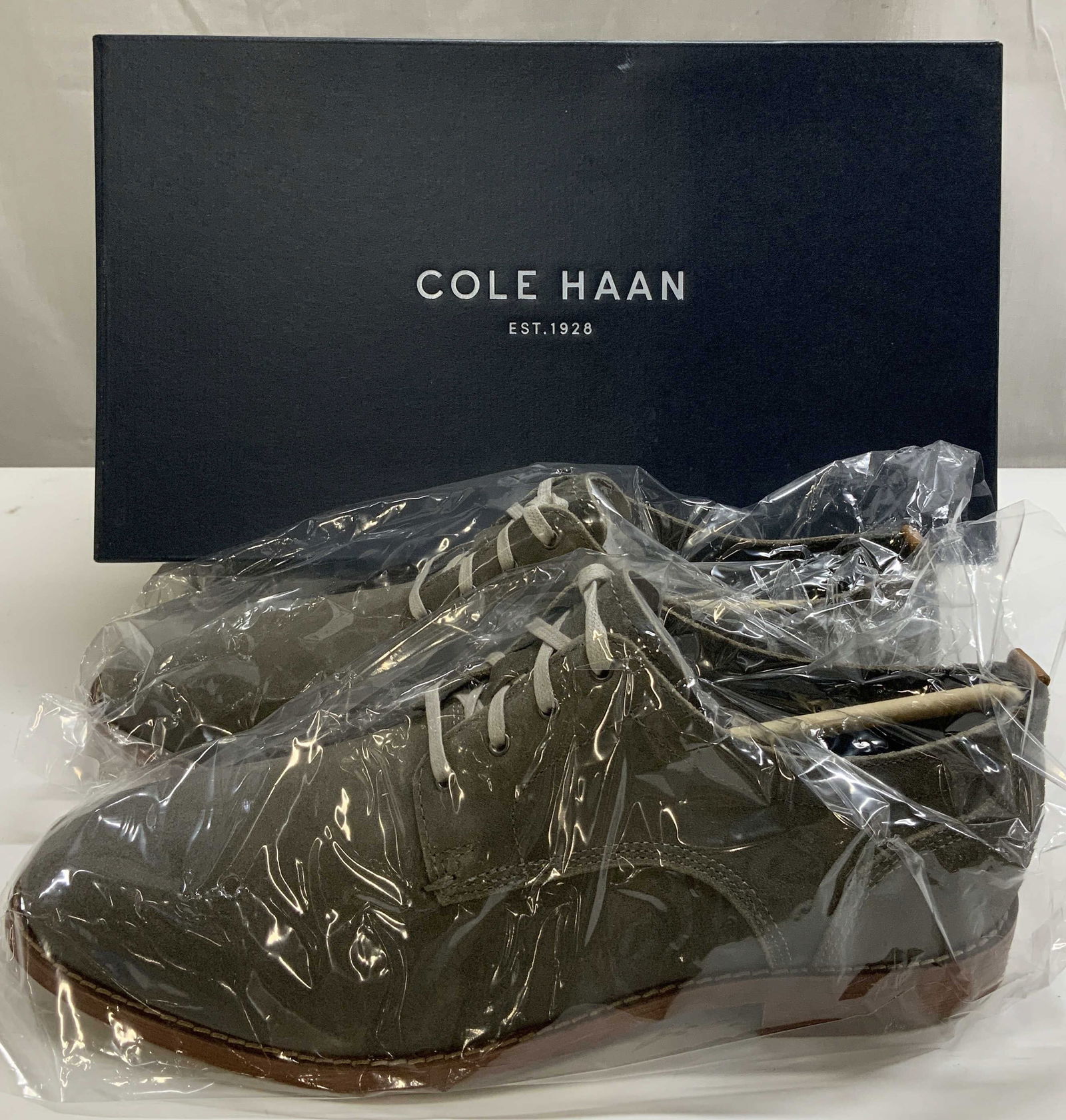 Cole Haan Magnet Suede Shoes W Org Box (1 of 7)
