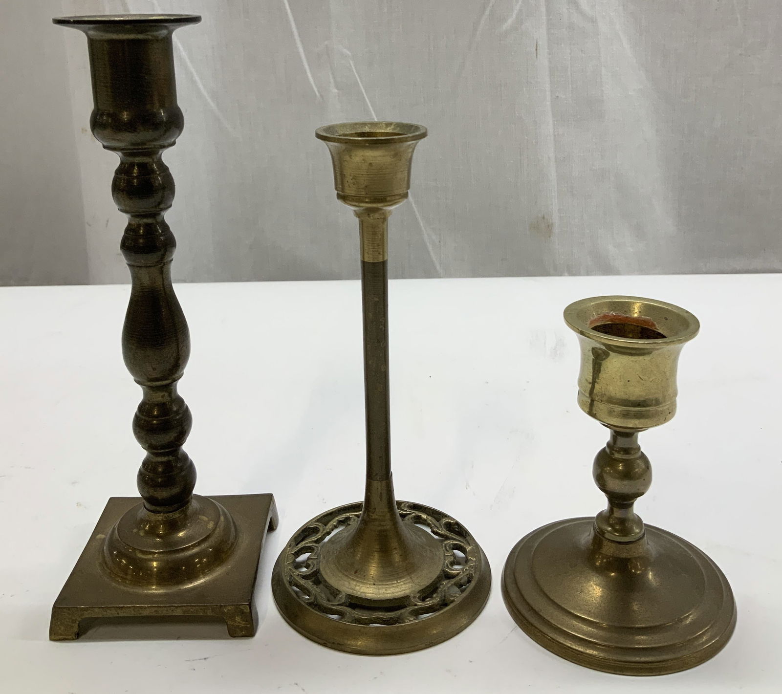 Lot 3 Vtg Brass Candlestick Holders (1 of 7)