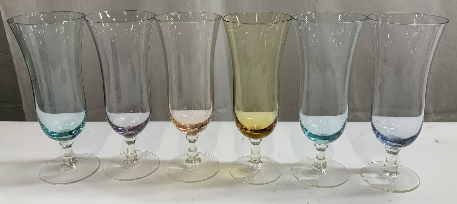 Lot 6 Assorted Colored Glass Stemware (1 of 6)