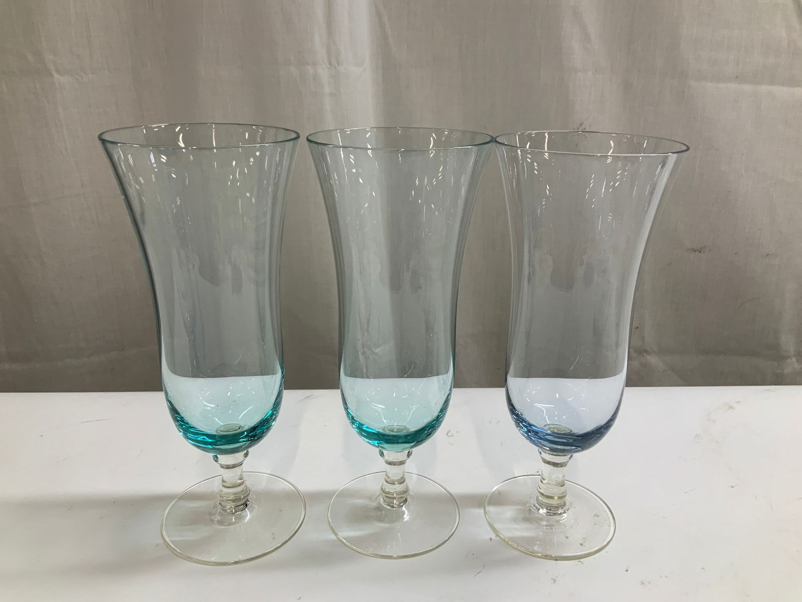 Lot 6 Assorted Colored Glass Stemware - 2
