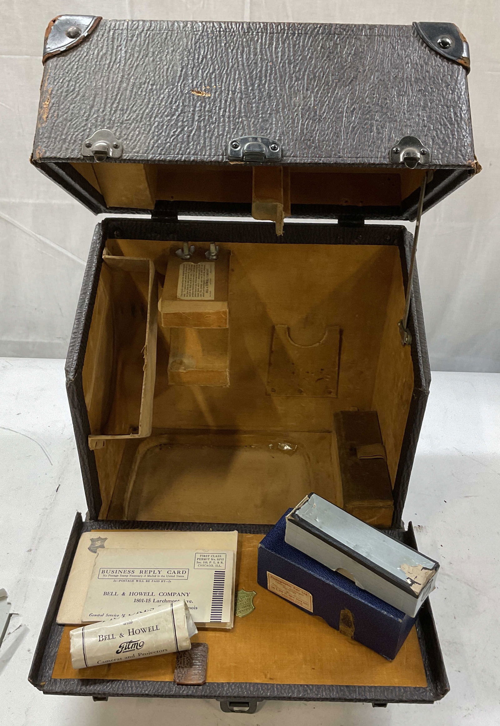 Bell & Howell Movie Projector Case W More USA+ (1 of 13)