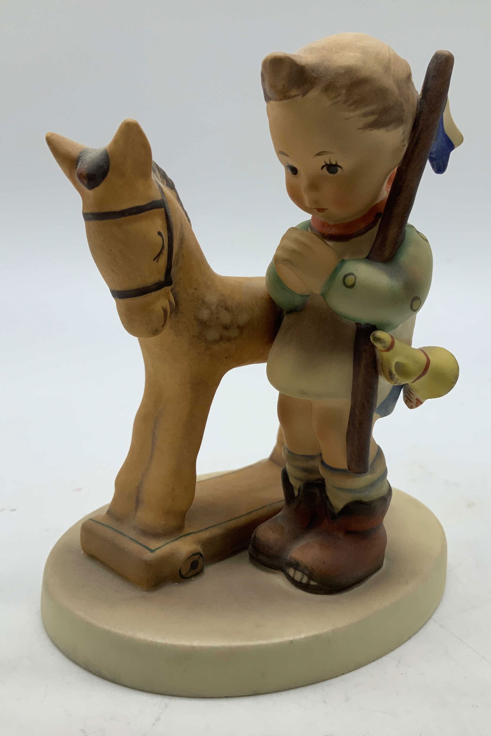 Vtg Goebel Prayer Before Battle Fig W GERMANY: Vintage Goebel ceramic figurine depicting a young boy praying beside a brown horse. Signed & marked. Reads, GOEBEL W GERMANY. Surface wear consistent to age, use & exposure. Measurements: length 3.6in
