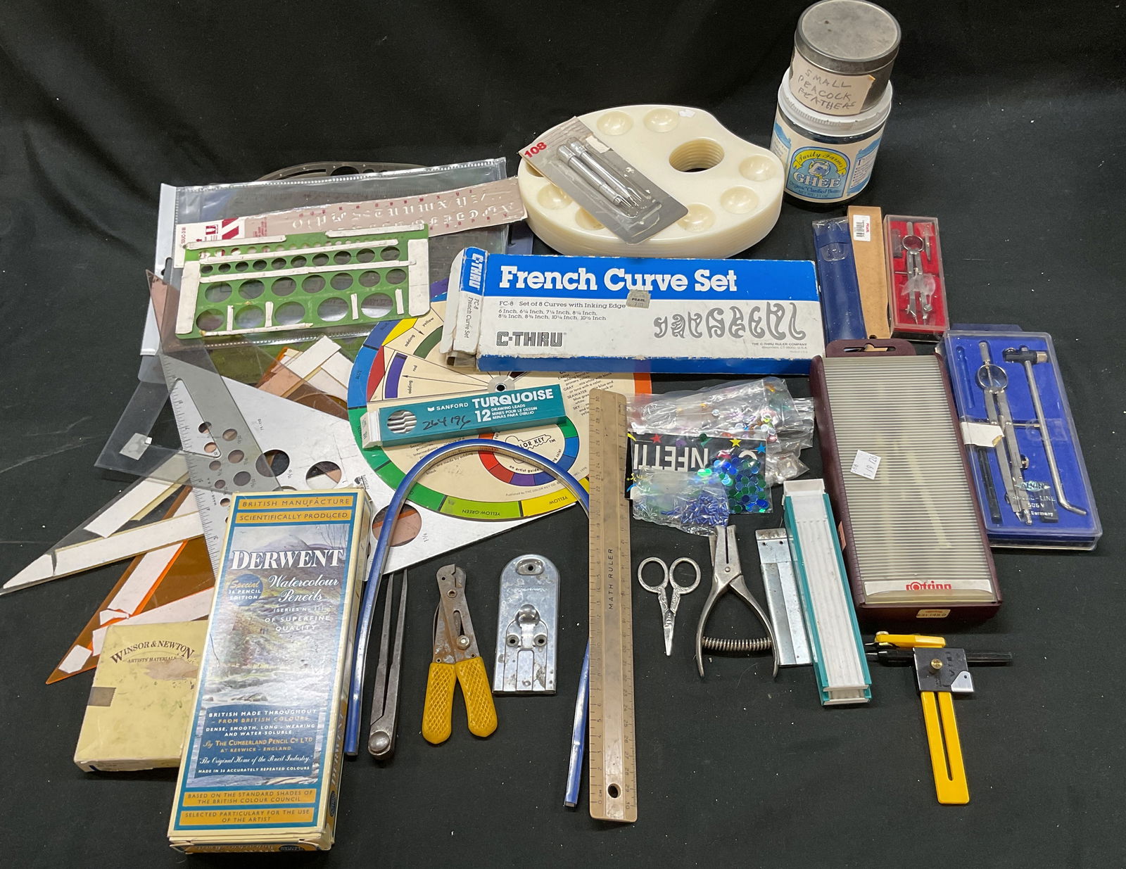 Grp Lot 20+ Assorted Art & Drawing Supplies NIP: Group lot of 20+ assorted art and drawing supplies. Some are new in packaging. Lot includes stencils, pencils, drawing tools, rulers, and more. Variety of supplies. Green stencil measures approx