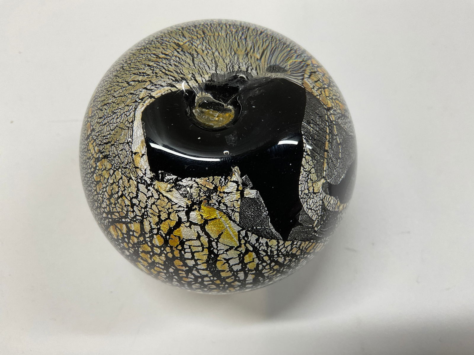 Signed Hand-Blown Paperweight 1990 - 6