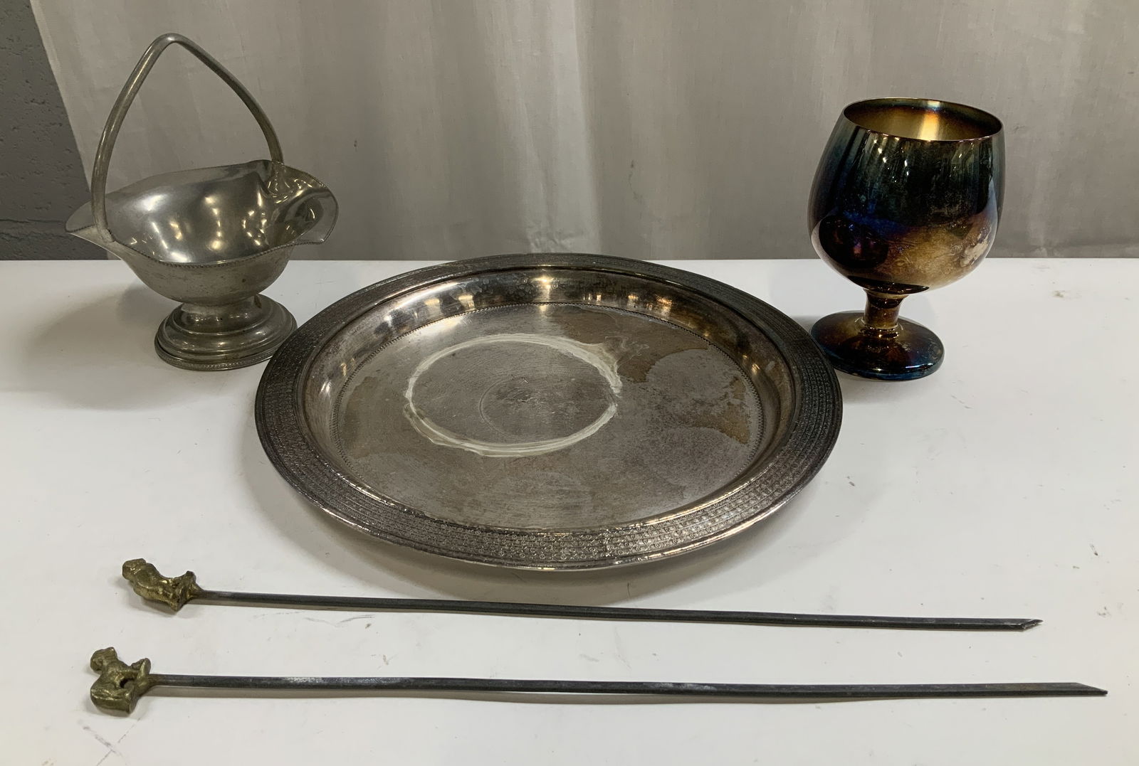 Lot 5 Vtg Silver Toned Tableware SHERIDA+: Lot includes, 1 Sherida silver on copper goblet, 1 footed basket, 1 tray & additional accessories. Silver toned. Property of opera singers estate from the renowned & opulent Manhattan landmark.