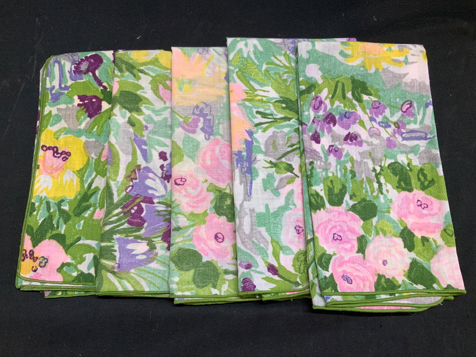 Set 18 Spring Floral Pattern Napkins - 2