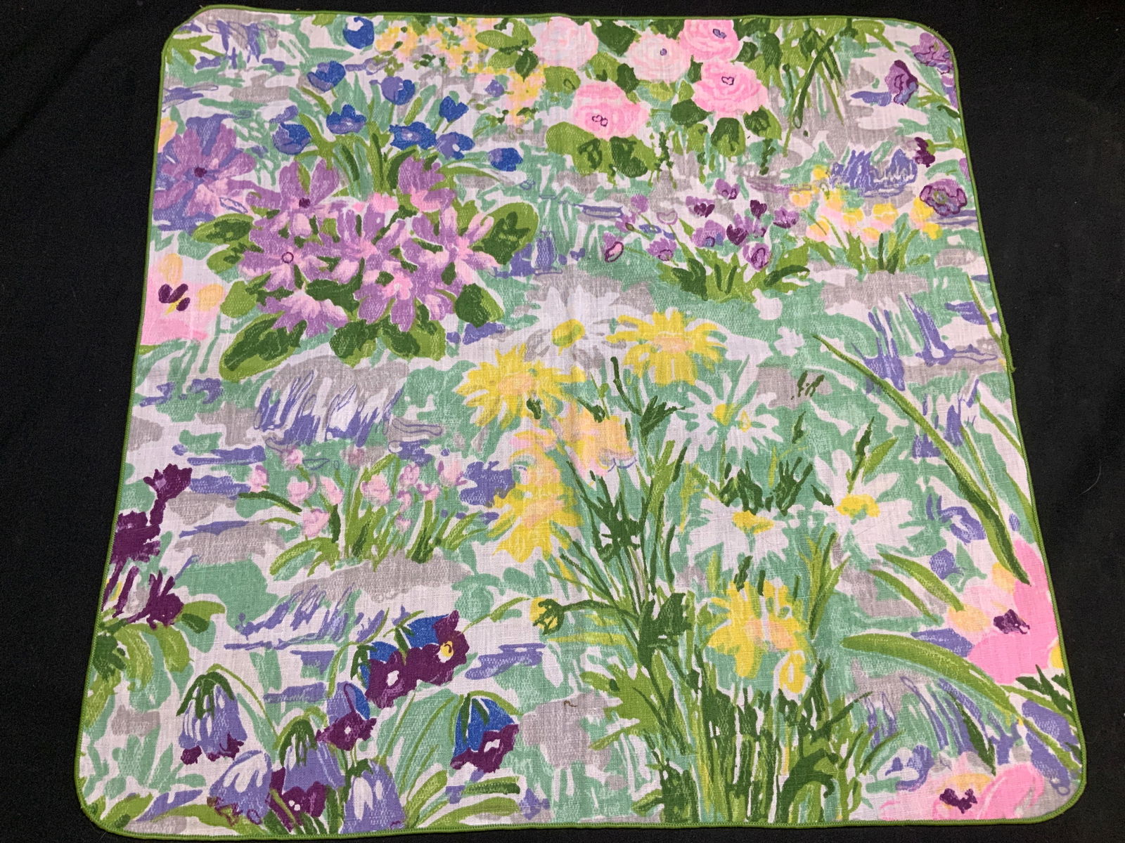 Set 18 Spring Floral Pattern Napkins - 4