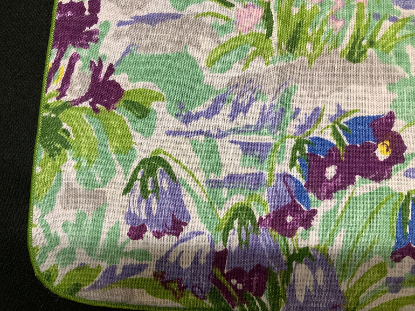 Set 18 Spring Floral Pattern Napkins - 6