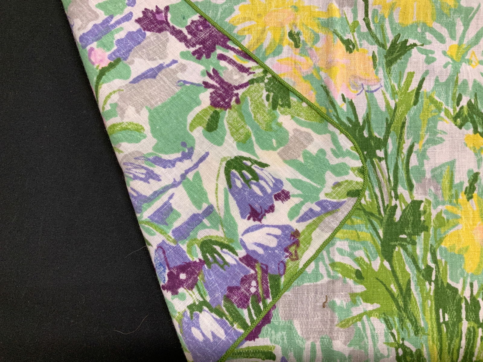 Set 18 Spring Floral Pattern Napkins - 7