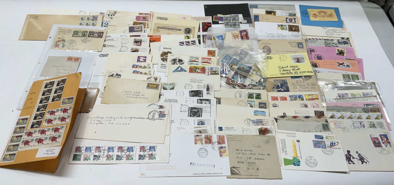 Lot 200+ VTG USA/Foreign First Day Covers & Stamps (1 of 12)