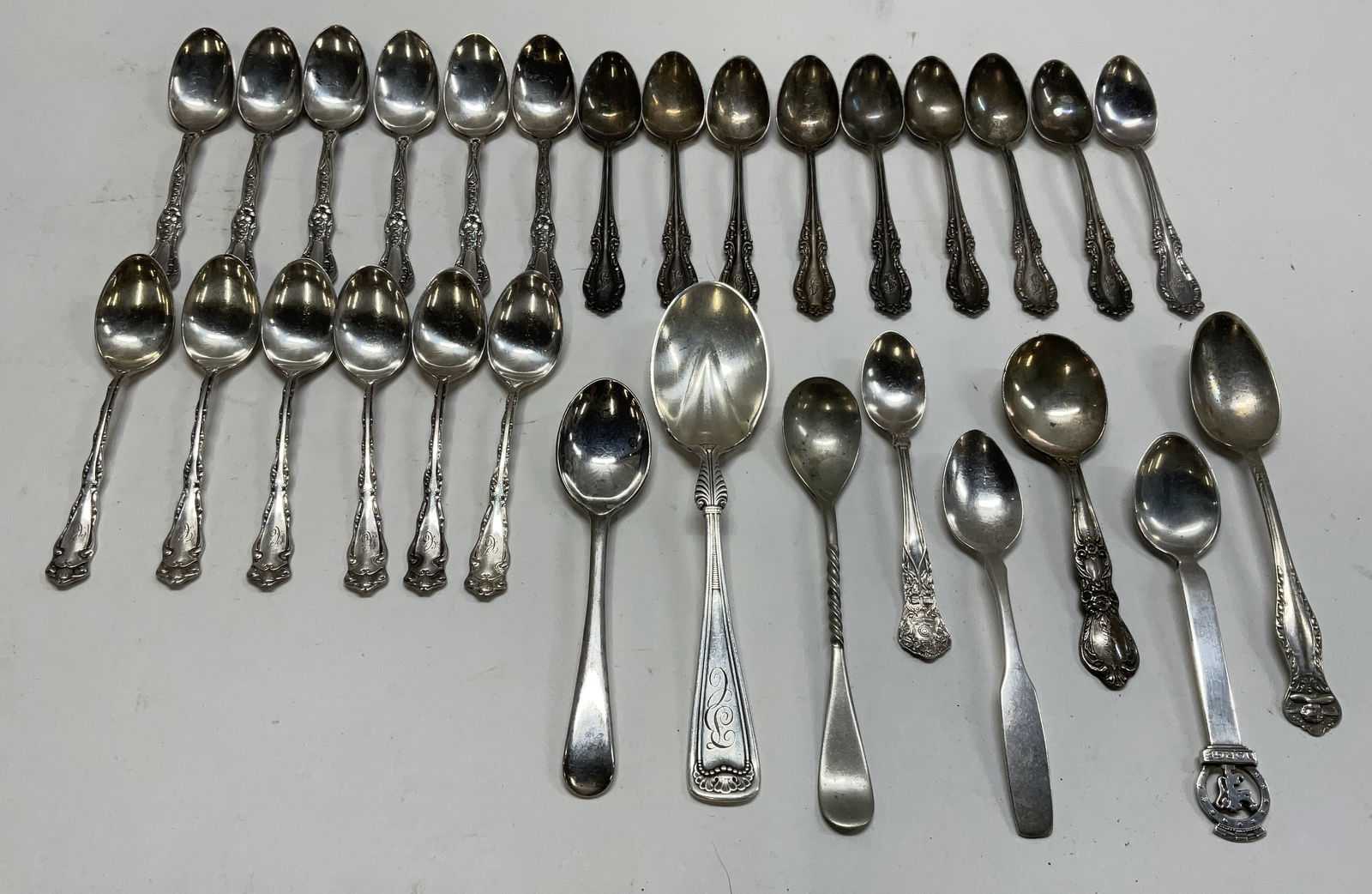 Lot 29 Silver-Plated and Antique Spoons (1 of 20)