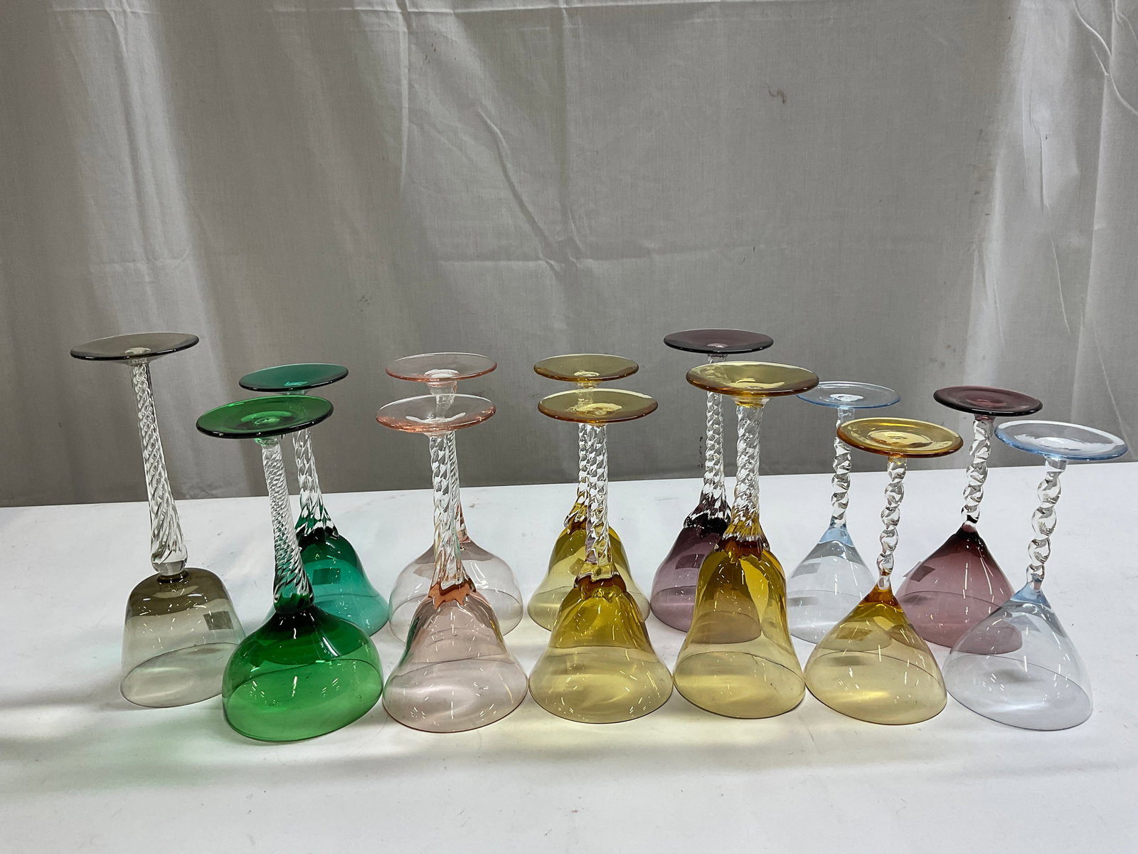 Set 13 Colorful Twisted Stemware - 5