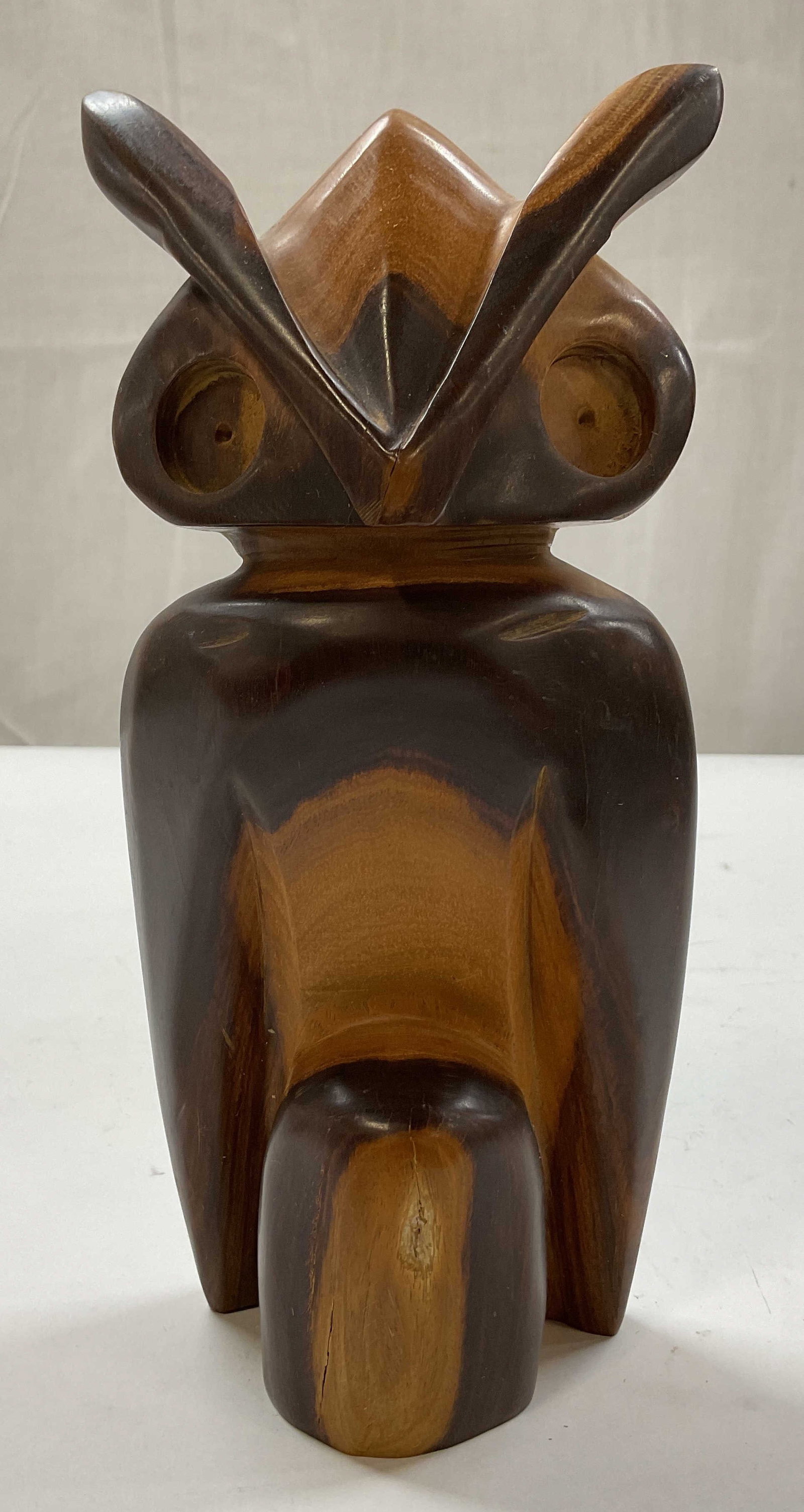 SGND Hand Carved Wooden Owl Figure (1 of 8)