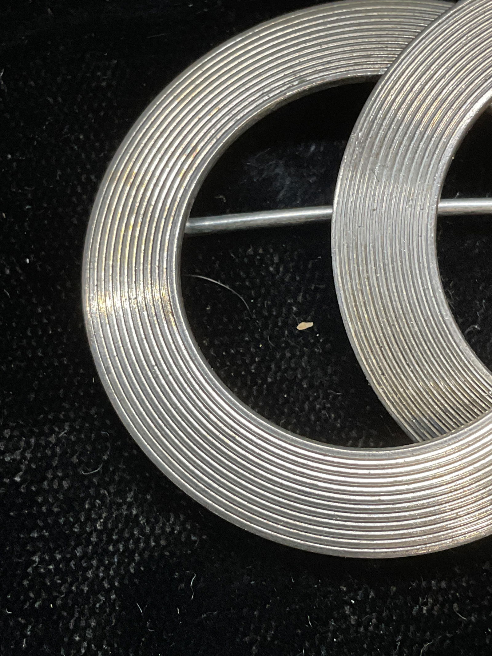 WRE Sterling Silver Interlocking Circle Brooch - 2