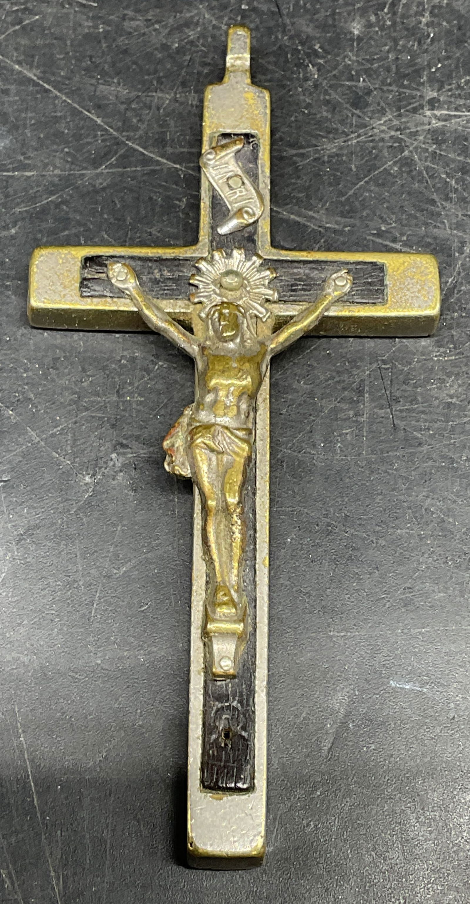 Vintage Silver Tone Wood Crucifix Pendant: Vintage silver tone and wood crucifix pendant. Measures approx. 3.25 x 1.75 inches. Some scratching. Jewelry, estate jewelry, costume jewelry, cocktail jewelry, fashion jewelry, accessories,