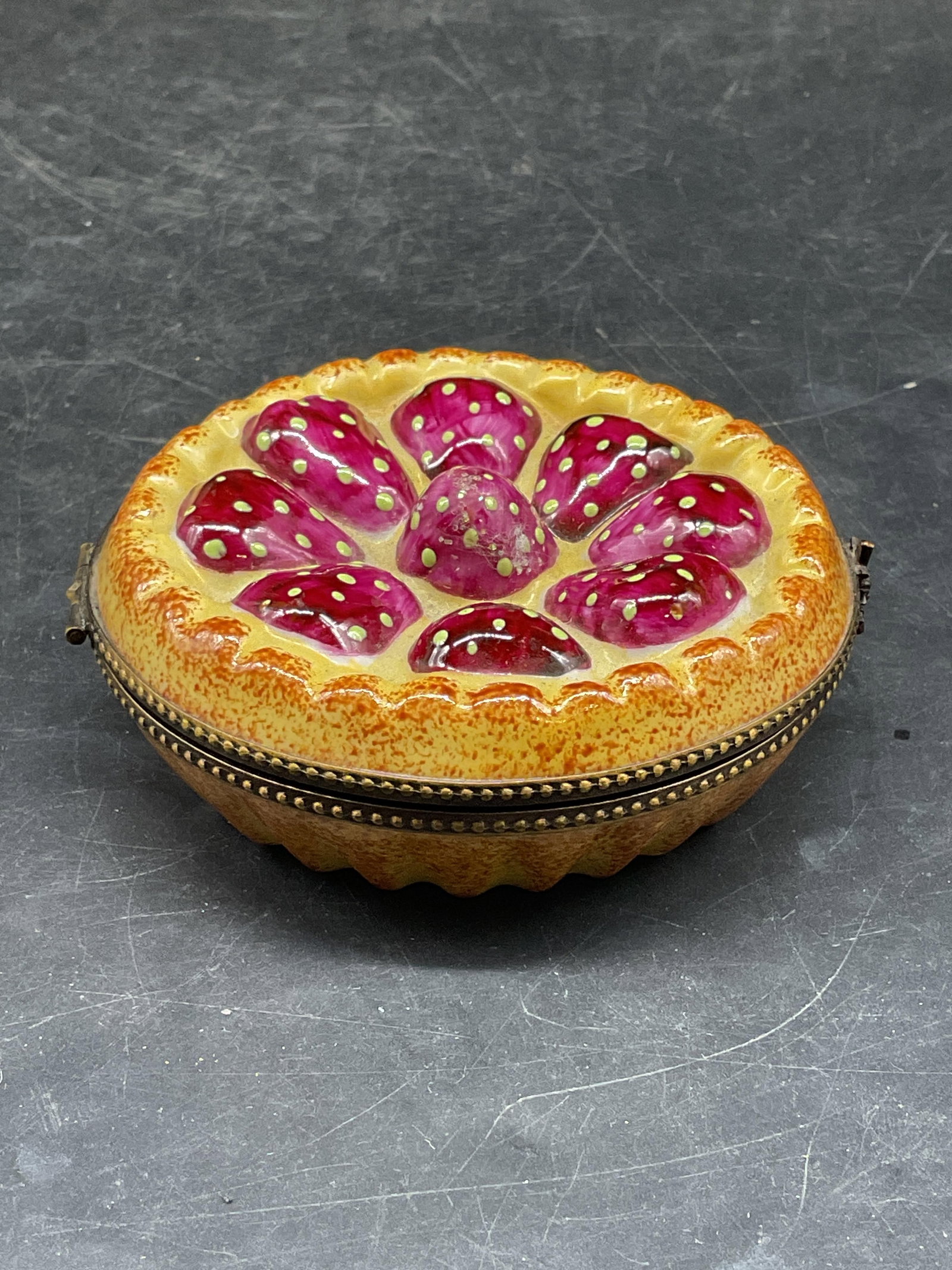 Vintage Limoges Porcelain Pie Trinket Box France - 5