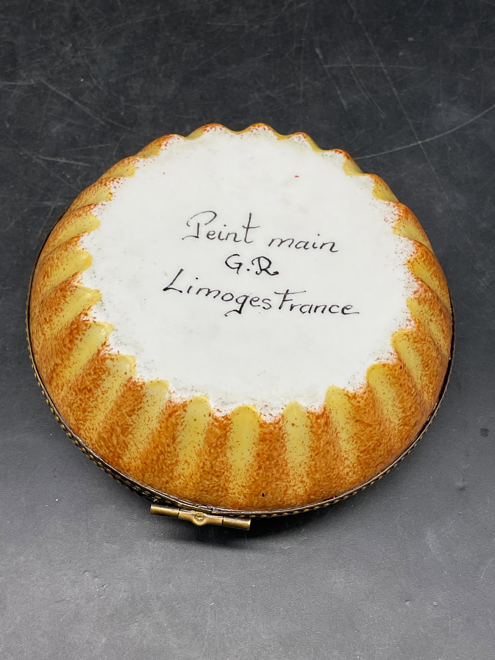 Vintage Limoges Porcelain Pie Trinket Box France - 6