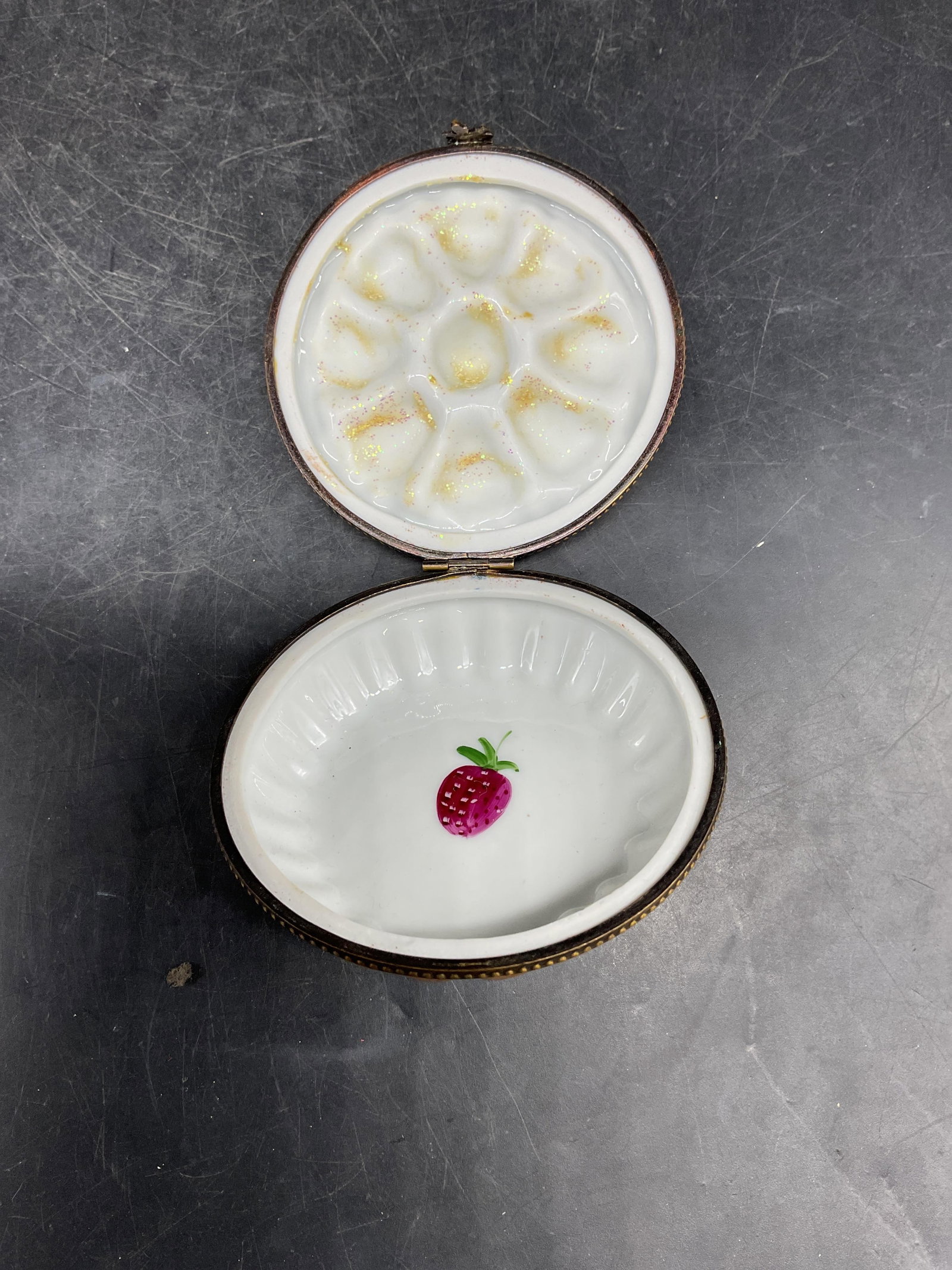 Vintage Limoges Porcelain Pie Trinket Box France - 7