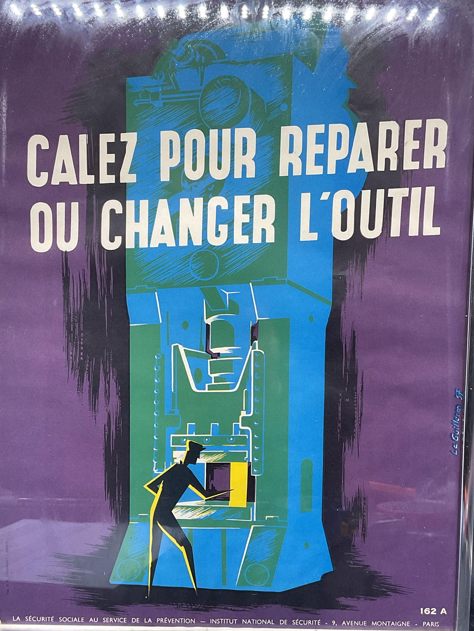 MCM French Safety Poster, Le Guillerm: Framed lithograph poster. French industrial safety poster published by La Securite Sociale Au Service De La Prevention, Institut National De Securite. Published circa mid 20th century. Artwork by Le G
