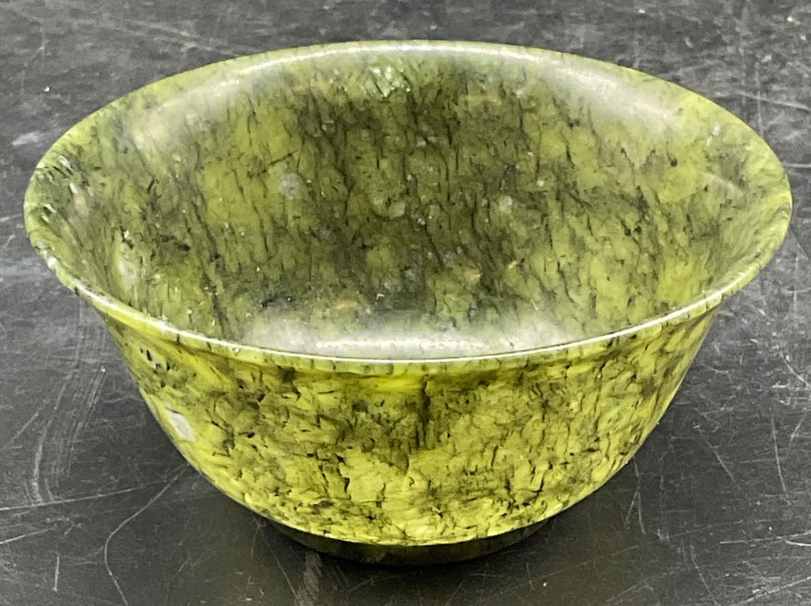 Chinese Hand Carved Spinach Jade Bowl: Chinese hand carved spinach jade bowl. Measures approx. 3 x 1.25 inches. Some scratching. Chinese jade bowl, jade bowl, collectibles, decorative arts, home decor, home accessories, table decor, table