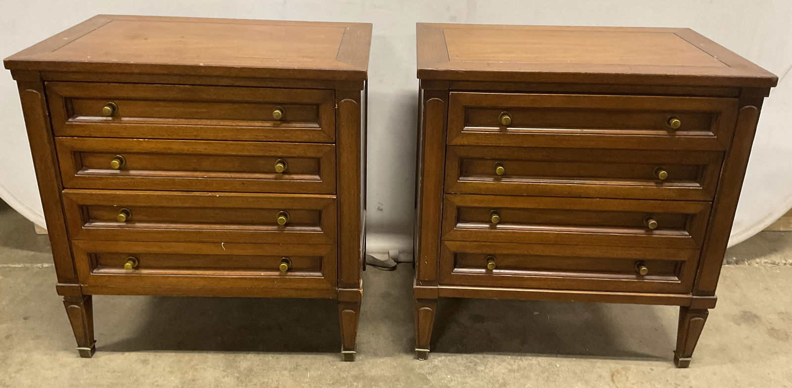 Pr White Furniture Neoclassical Chest of Drwrs USA: Pair of vintage White Furniture Company Neoclassical style chest of drawers. Measures approx. 24 x 16 x 25 inches. Signed. Made in USA. Wear including scratching and marks. White furniture chest