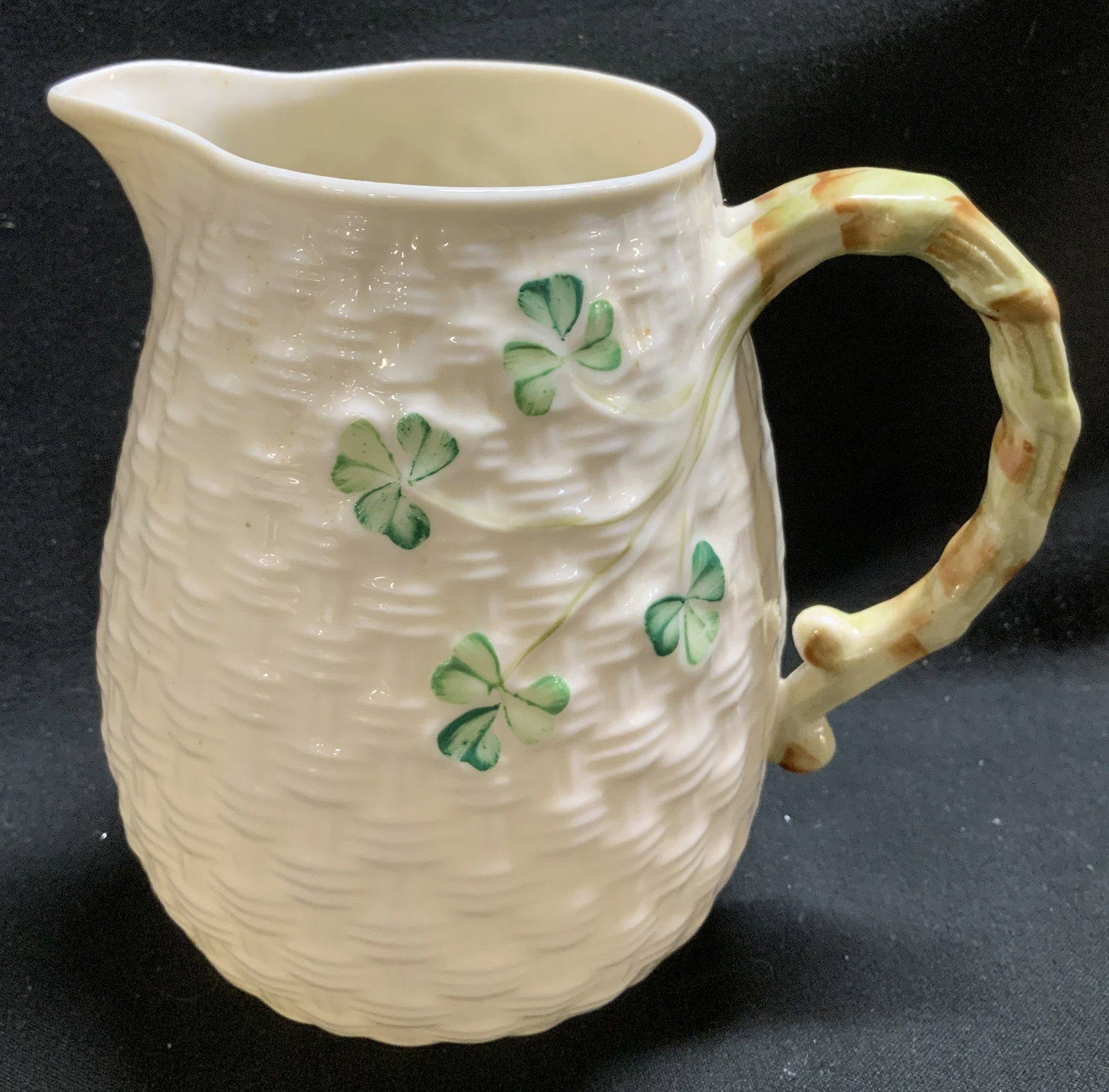 Vtg Belleek Hand Painted Shamrock Creamer IRELAND (1 of 6)