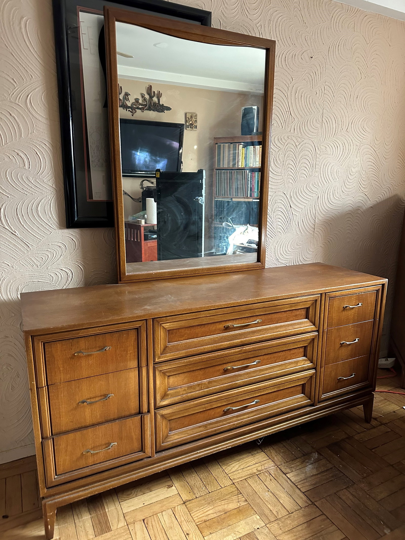 Red Lion Table co Dresser With Mirror USA (1 of 11)