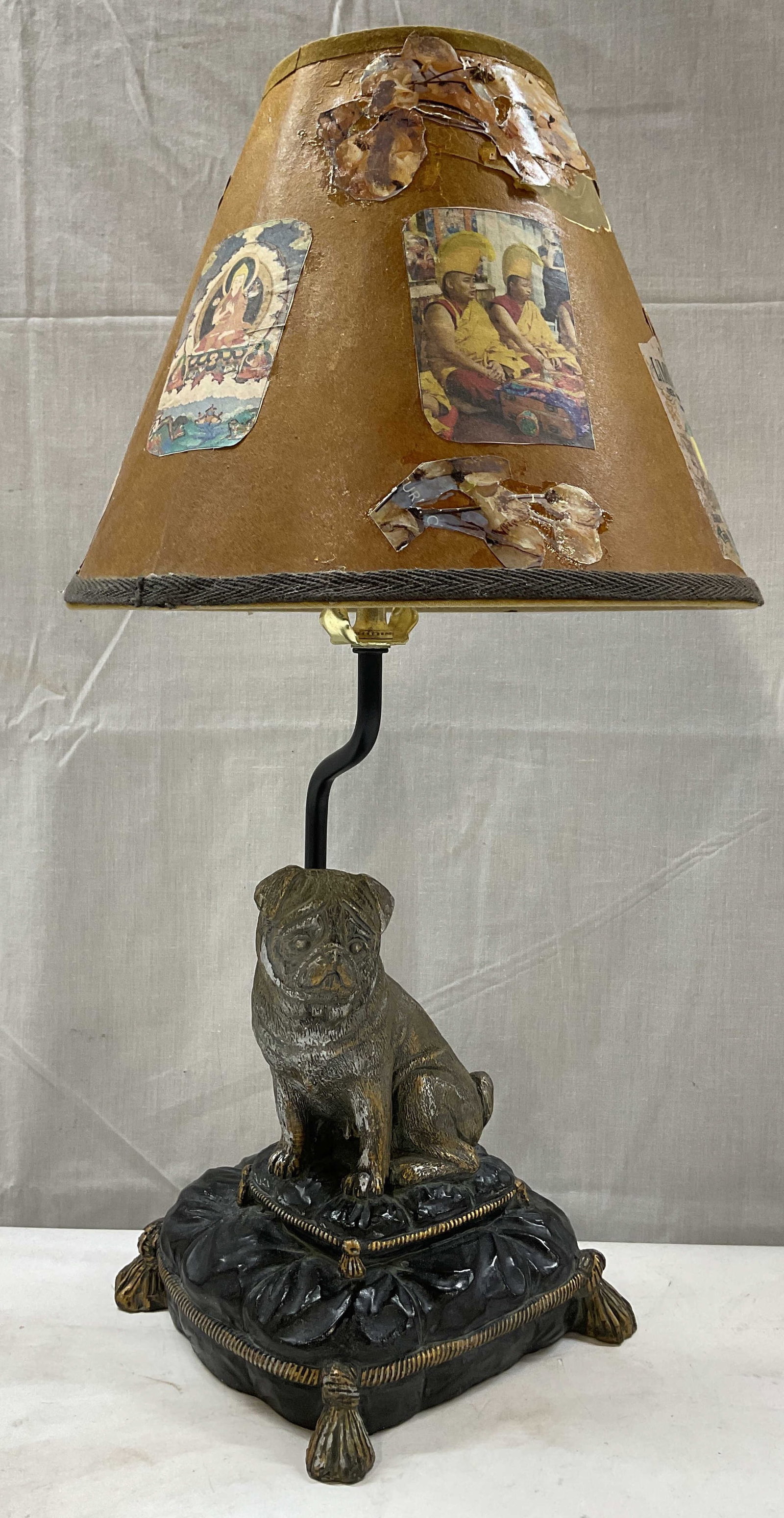 Vintage Lampcrafters Pug Table Lamp W Shade (1 of 15)
