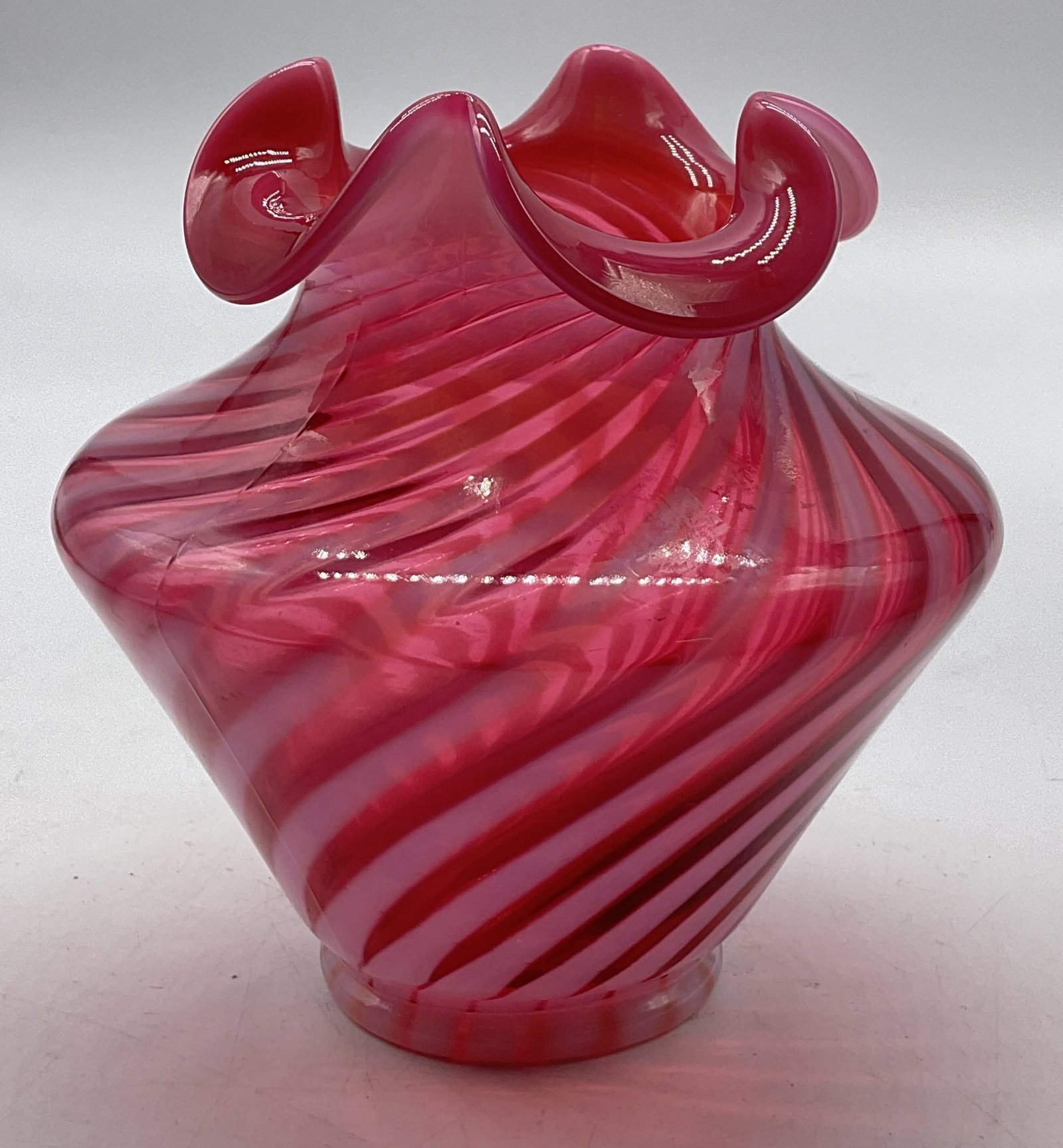 Fenton Cranberry Swirl Art Glass Ruffled Vase (1 of 8)