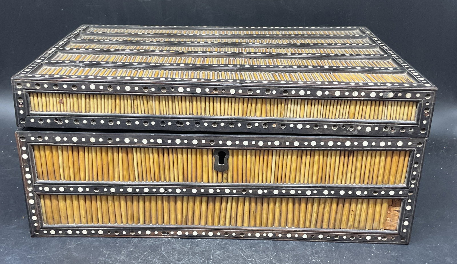 Antique Anglo Indian Porcupine Quill Box (1 of 8)