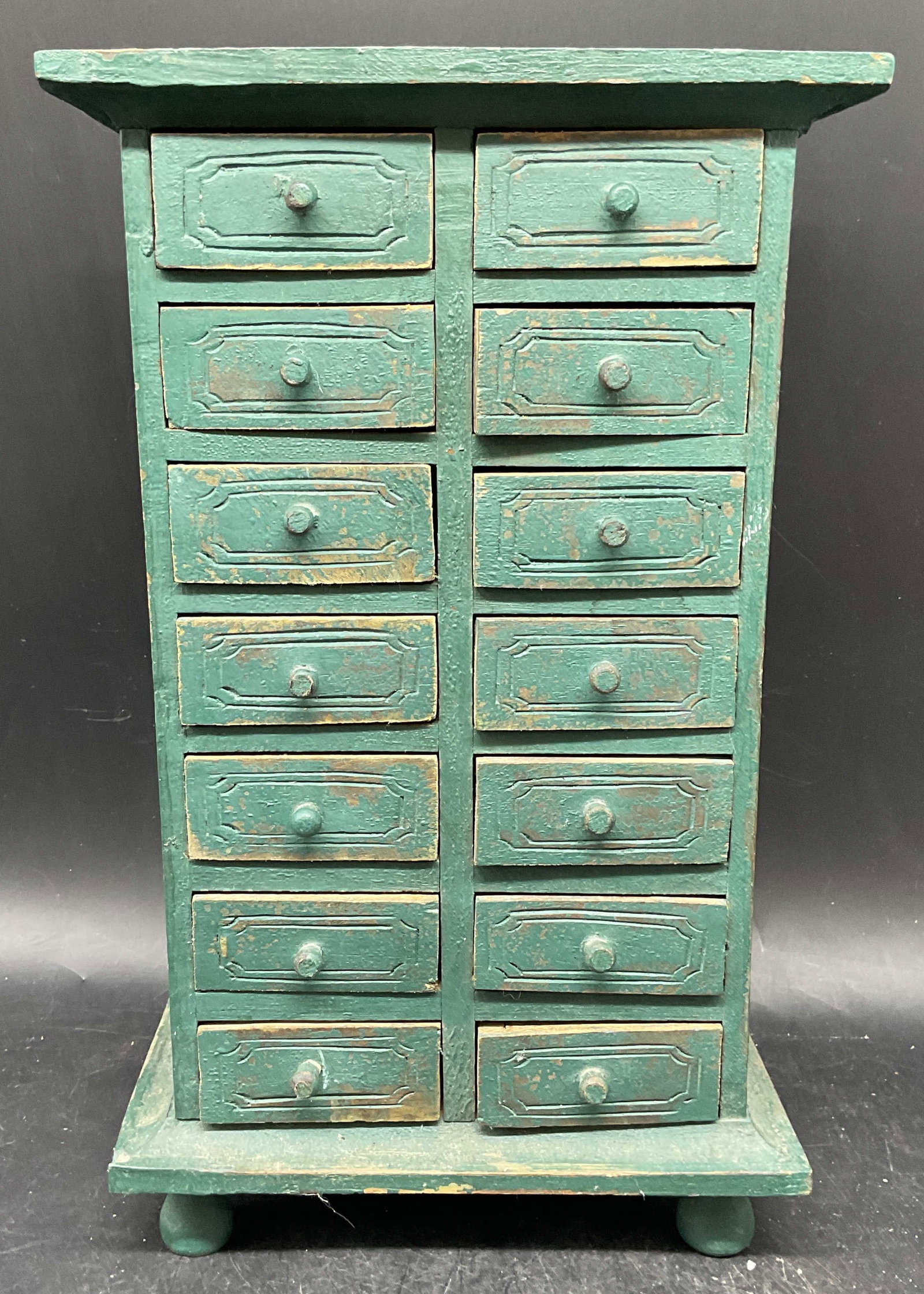 Vintage Green Wood Jewelry Trinket Box (1 of 6)