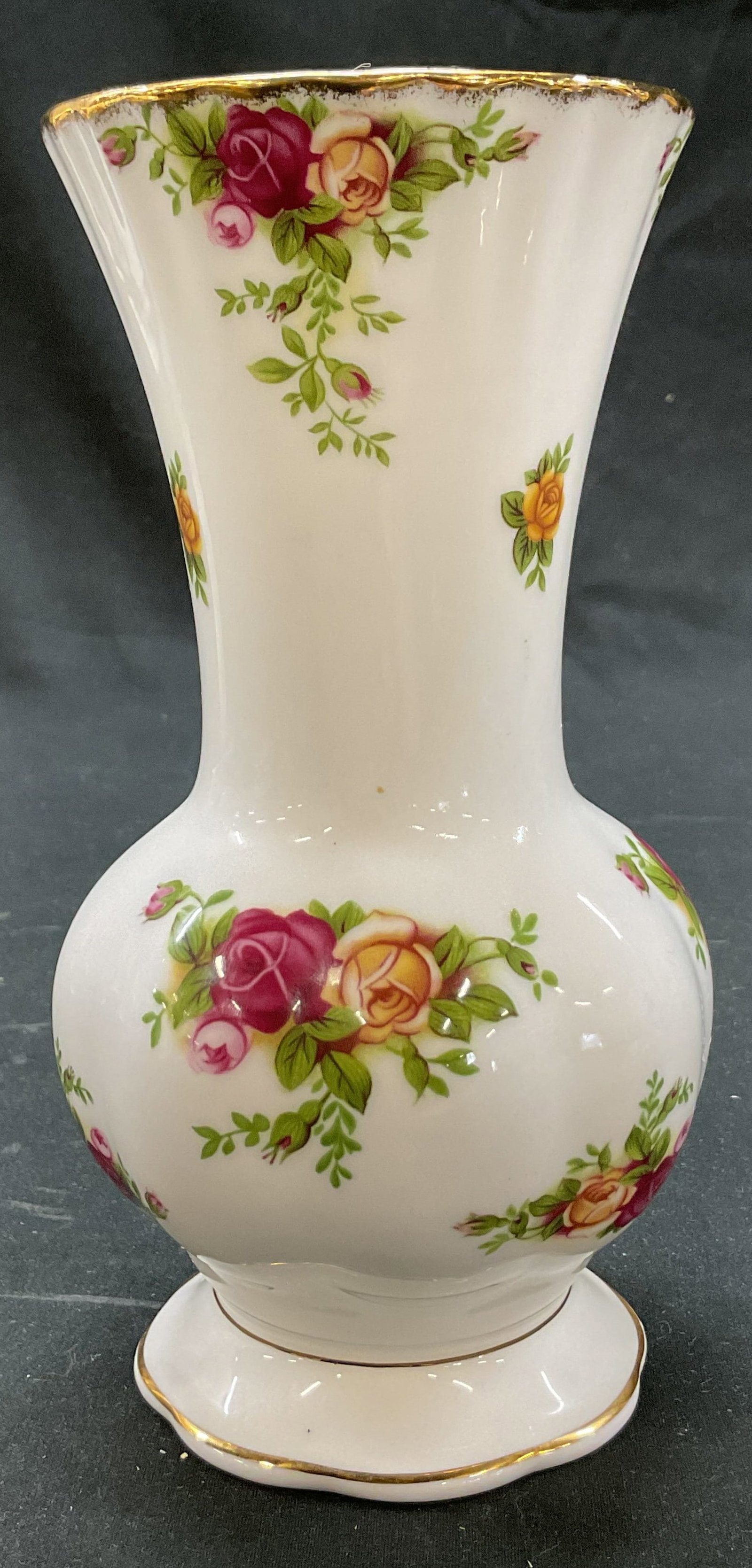 1962 Royal Albert Old Country Roses Vase: Royal Albert Old Country Roses bone china vase. Marked on underside, reads Old Country Roses Royal Albert Bone China 1962 Royal Albert Ltd. Old Country Roses pattern, varying colored floral motifs. Gi