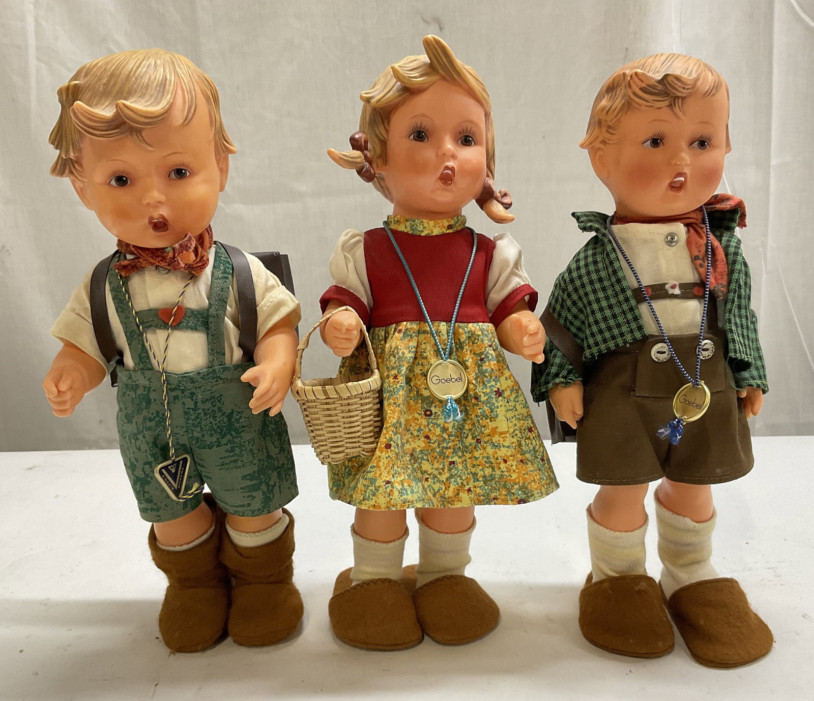 Lt 3 VTG Goebel Hummel Dolls Germany (1 of 11)
