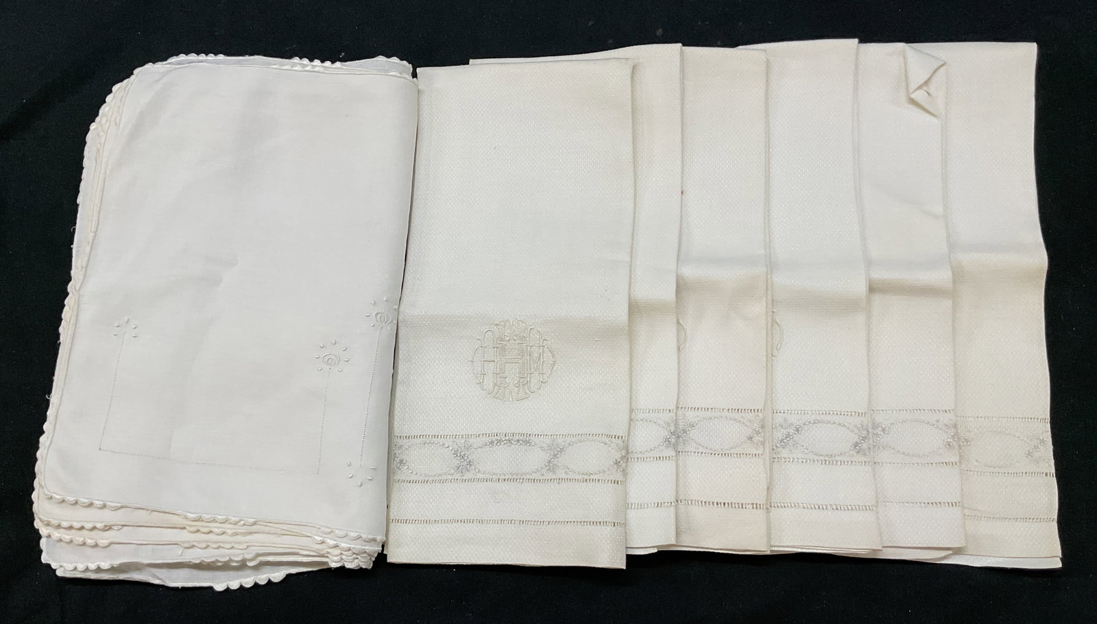 Lot 18 White Embroidered Table Linens (1 of 8)