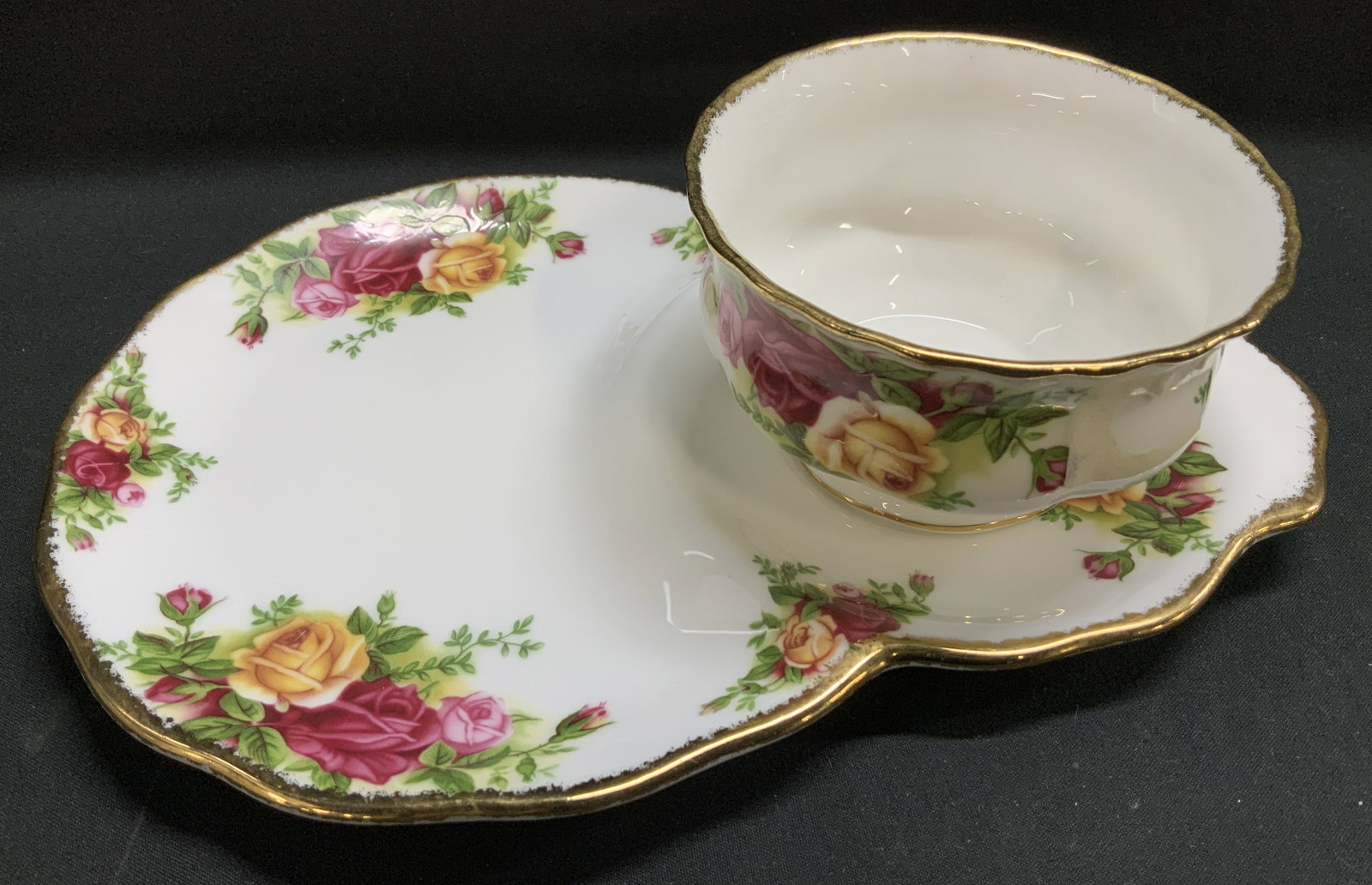 1962 Royal Albert Old Country Roses Hostess Tray (1 of 7)