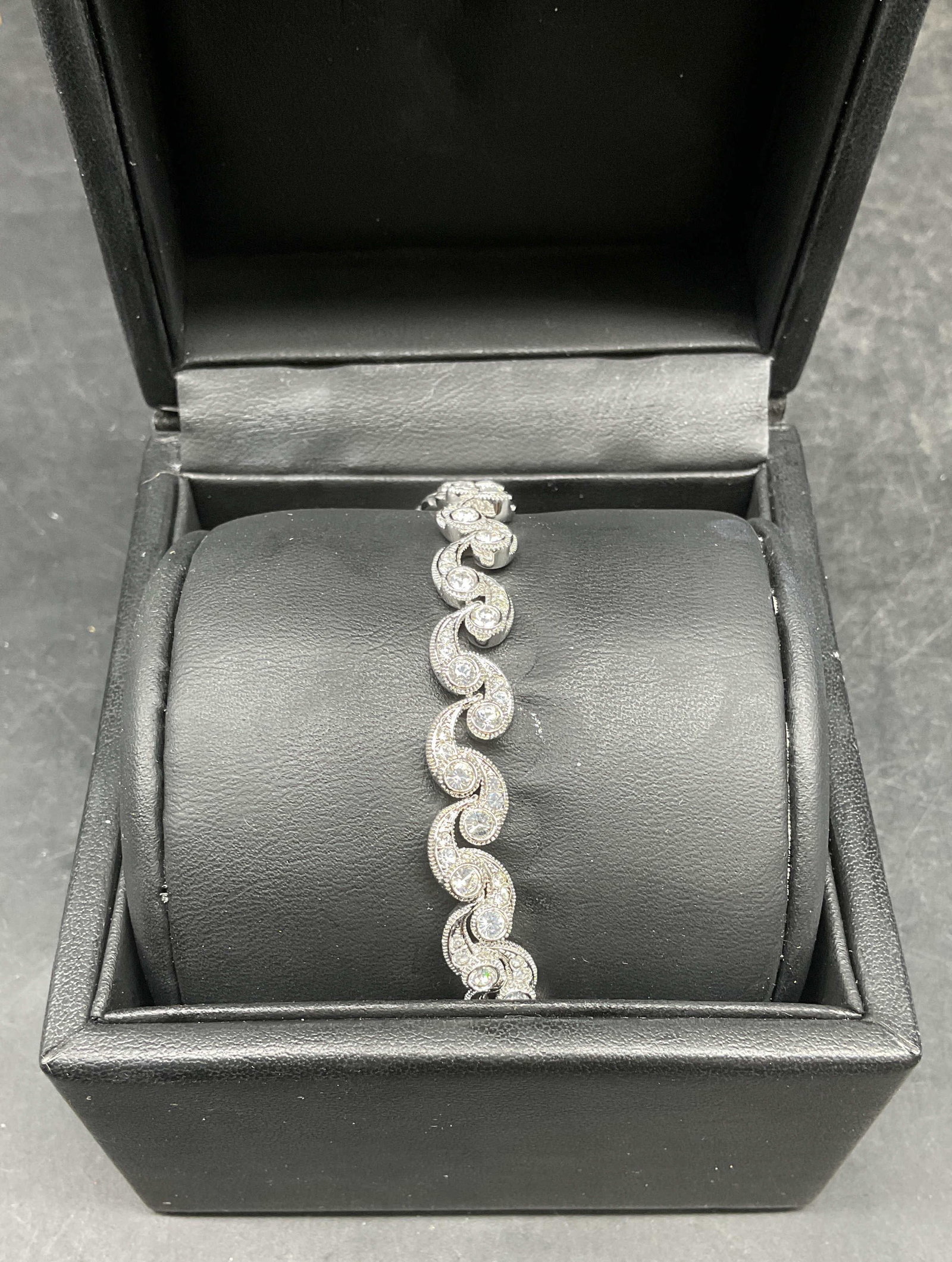 NADRI Silver Tone Crystal Bracelet NIB (1 of 6)