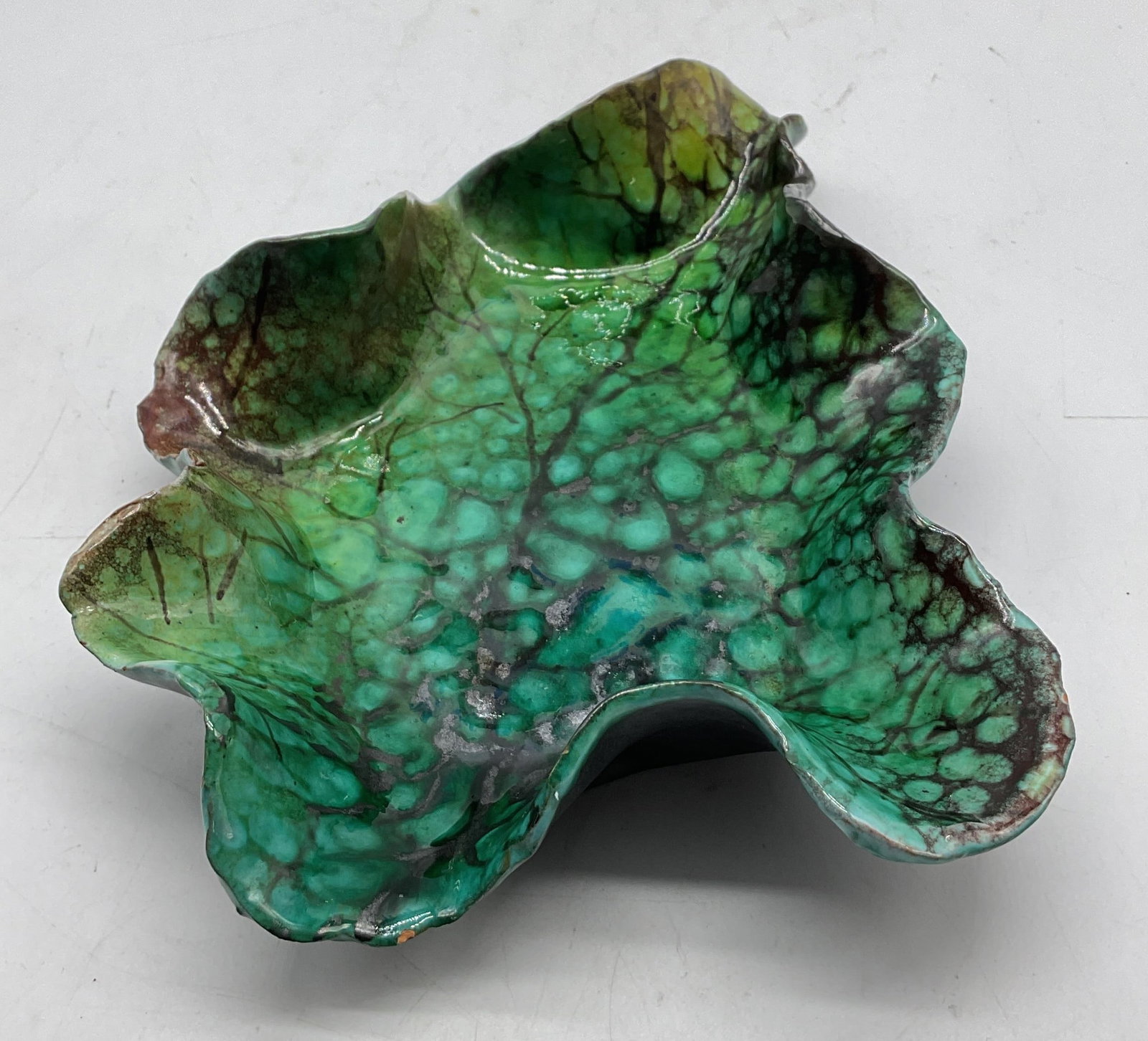 SGND Vtg Decorative Ceramic Leaf Trinket Dish (1 of 9)