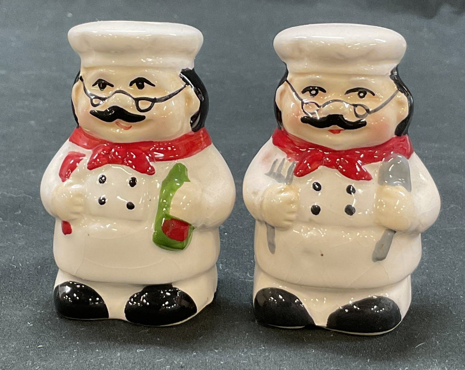 Vtg Fat Italian Chef Ceramic Salt & Pepper Shakers (1 of 8)