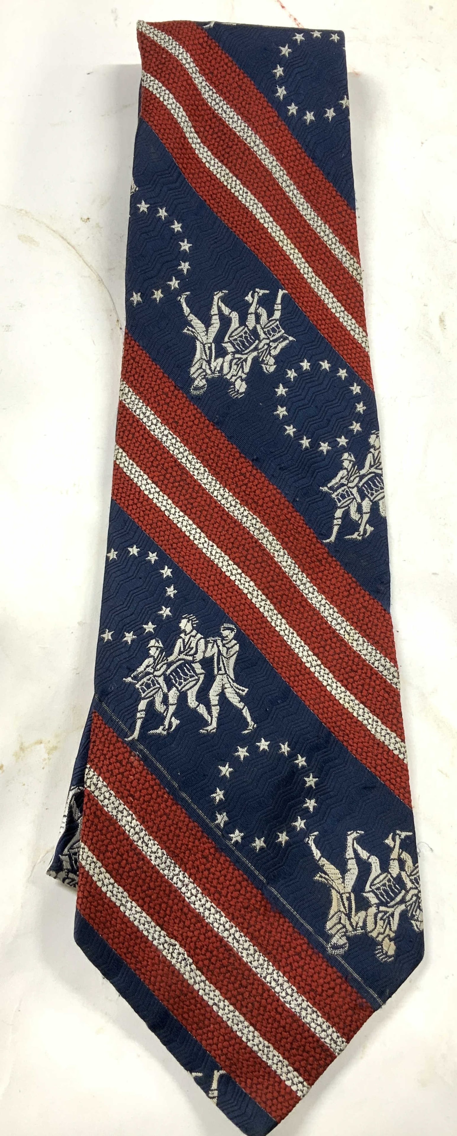 Vtg Leonardo Strassi Patriotic Necktie (1 of 6)