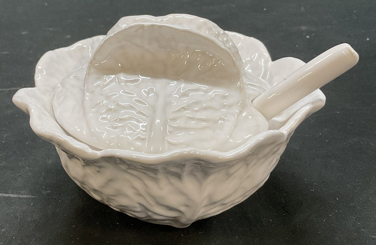 Bordallo Pinheiro Majolica Cabbage Tureen Portugal (1 of 9)