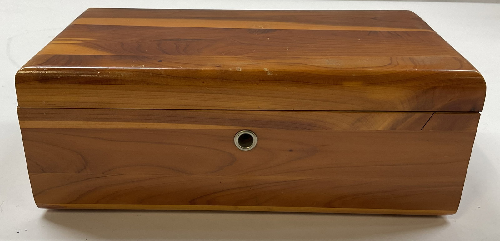 Lane Cedar Wooden Hope Chest USA (1 of 10)
