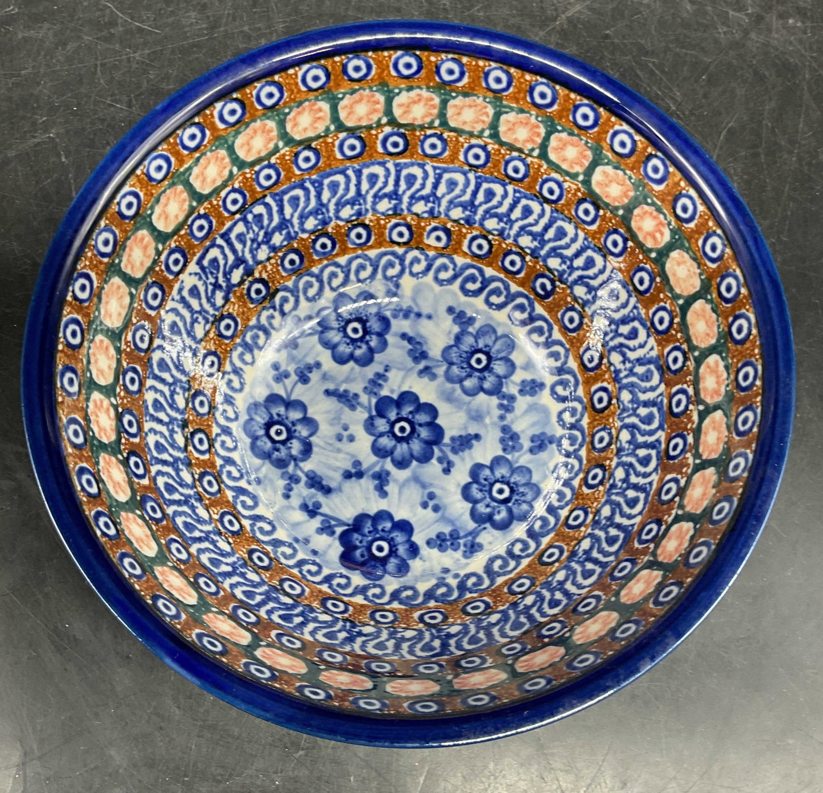 Artistic Ceramics Floral Stoneware Bowl Poland: Signed Artistic Ceramics Ceramika Artistyczna Boleslawiec stoneware bowl. Hand painted traditional Polish floral design. Handmade and hand painted. Made in Poland. Measures approx. 7.5 x 3.25 inches. 