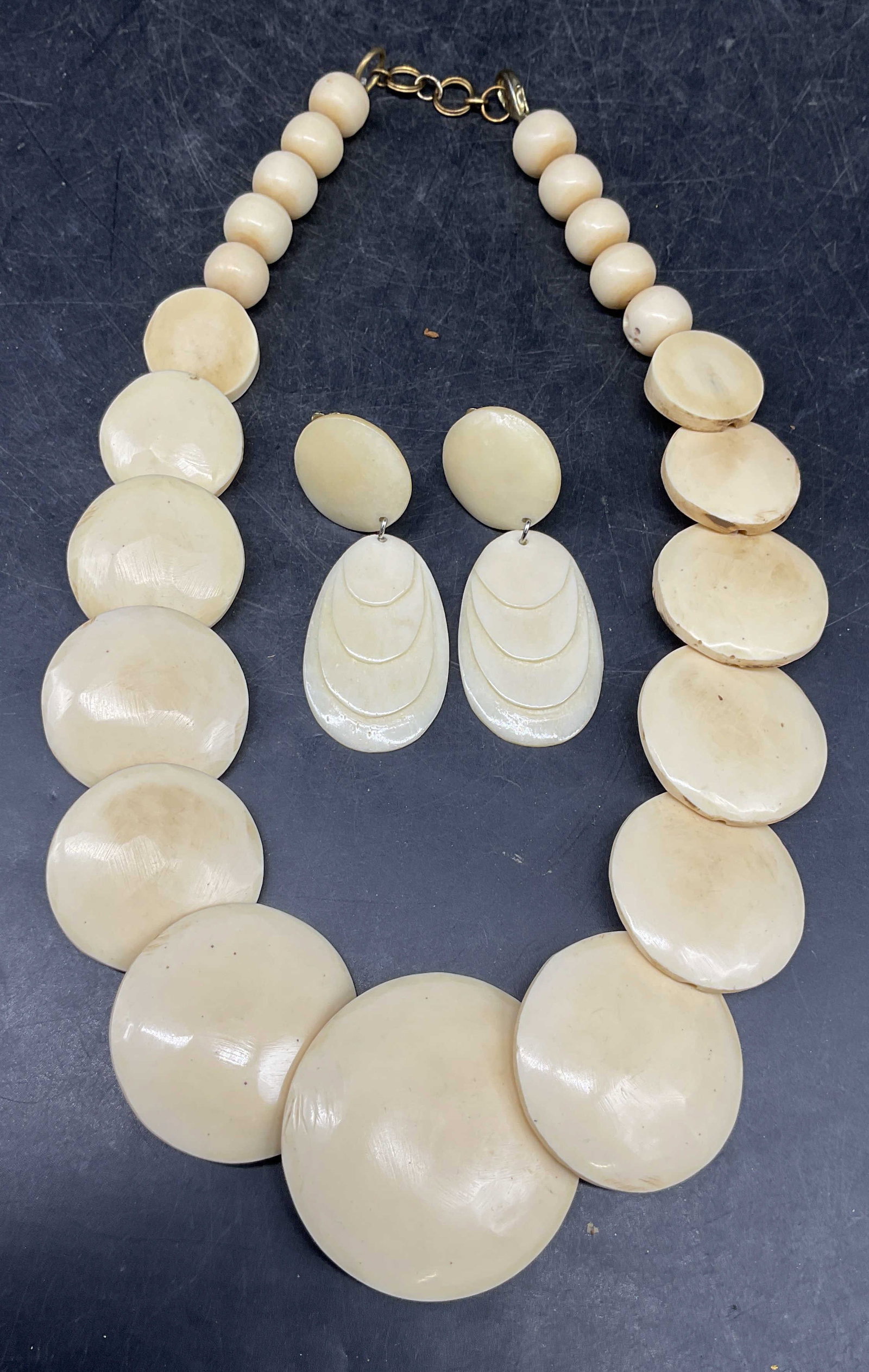 Lot 2 Bone Beaded Necklace & Earrings (1 of 6)