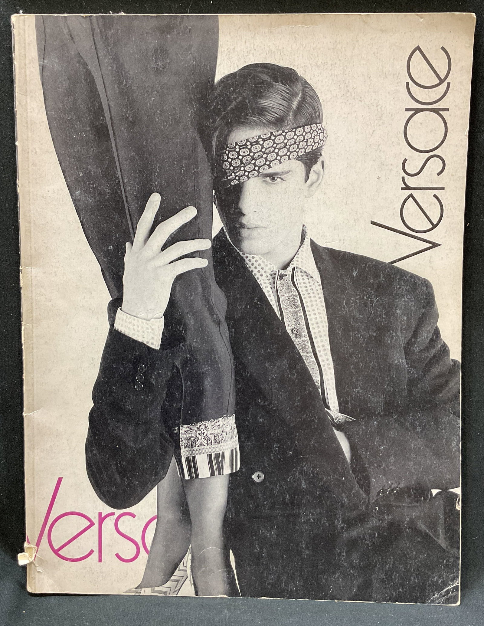 1988 Gianni Versace Collection Illus Bk McKinley+: Gianni Versace Collezione Primavera Estate. Spring Summer collection. Barry McKinley, 1988. Soft cover with illustrated cover. Contains illustrations. Measures approx 9.5 x 12 inches. Some wear to cov