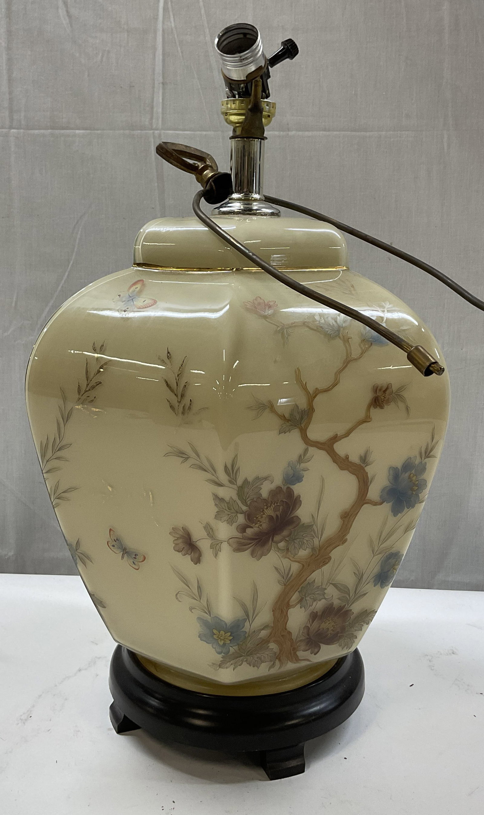Vtg Chinese Style Ginger Jar Table Lamp (1 of 10)