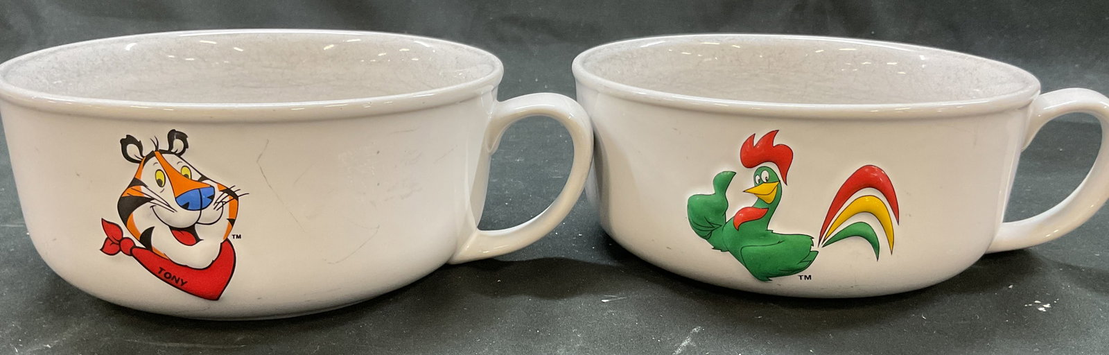 Lot 2 1999 Kellogg Ceramic Cereal Bowls (1 of 10)