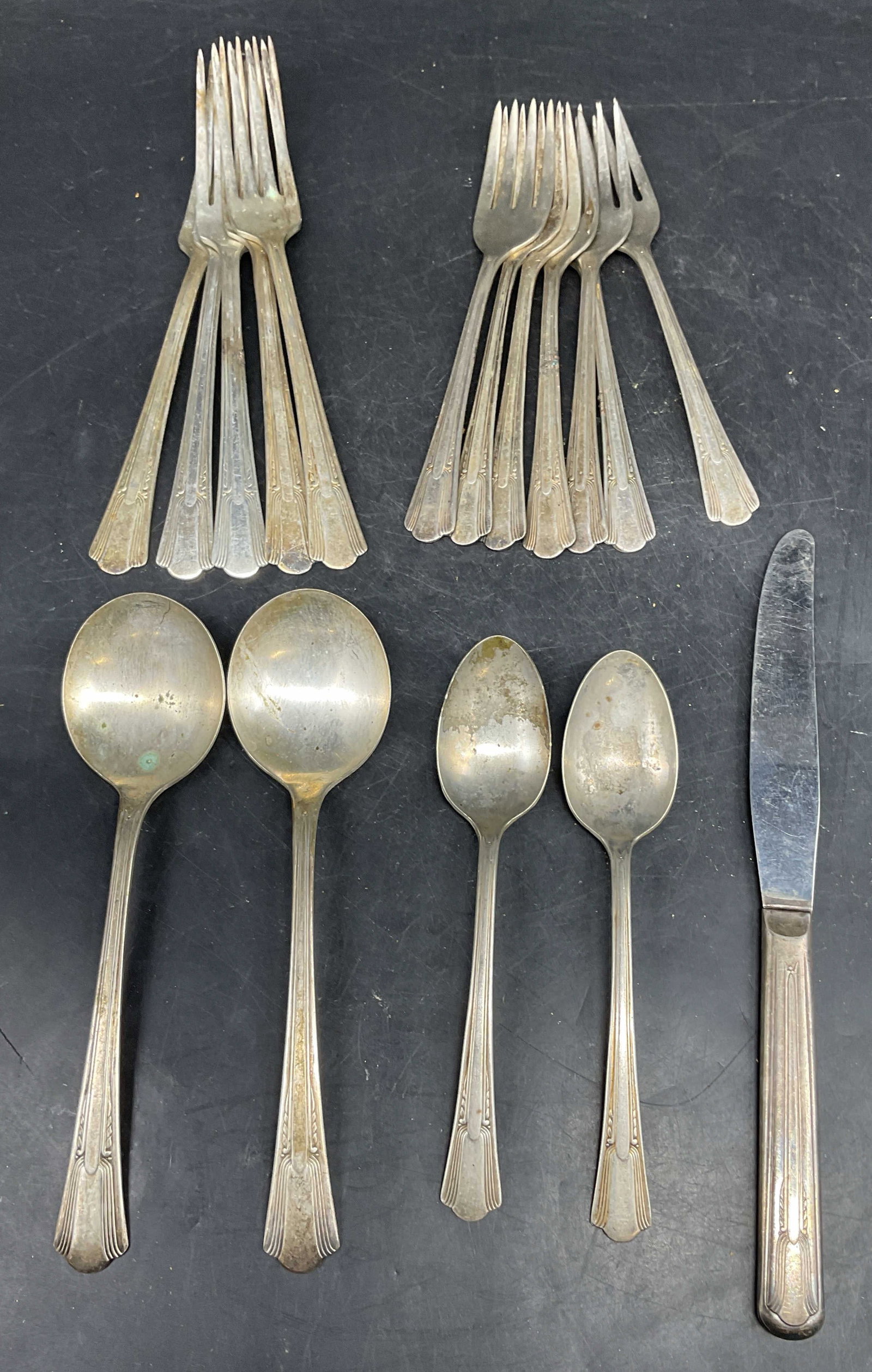 Set 17 Lady Betty Silver Plated Flatware (1 of 7)