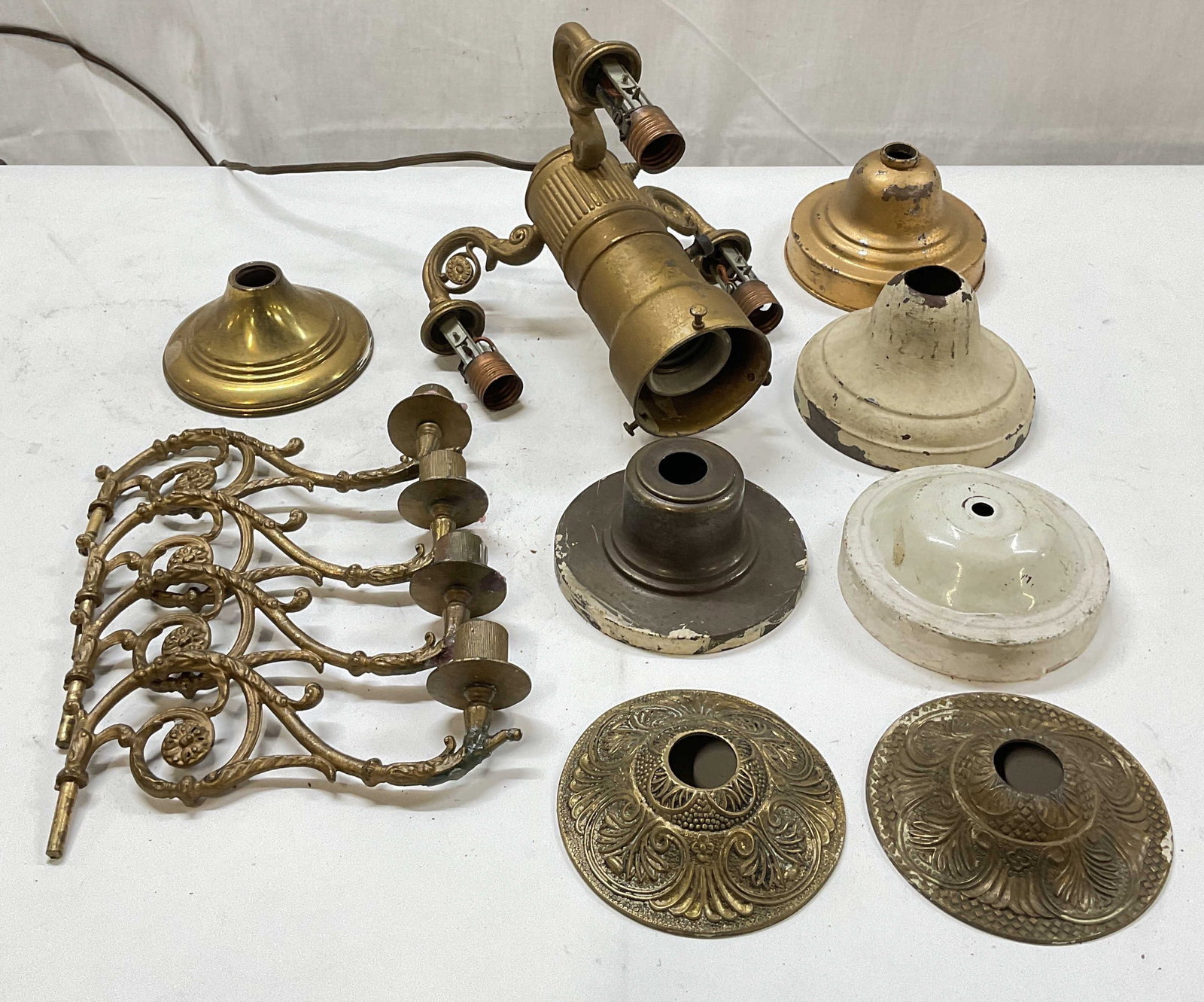 Group Lot Vtg Brass Light Fixture & Salvage (1 of 8)