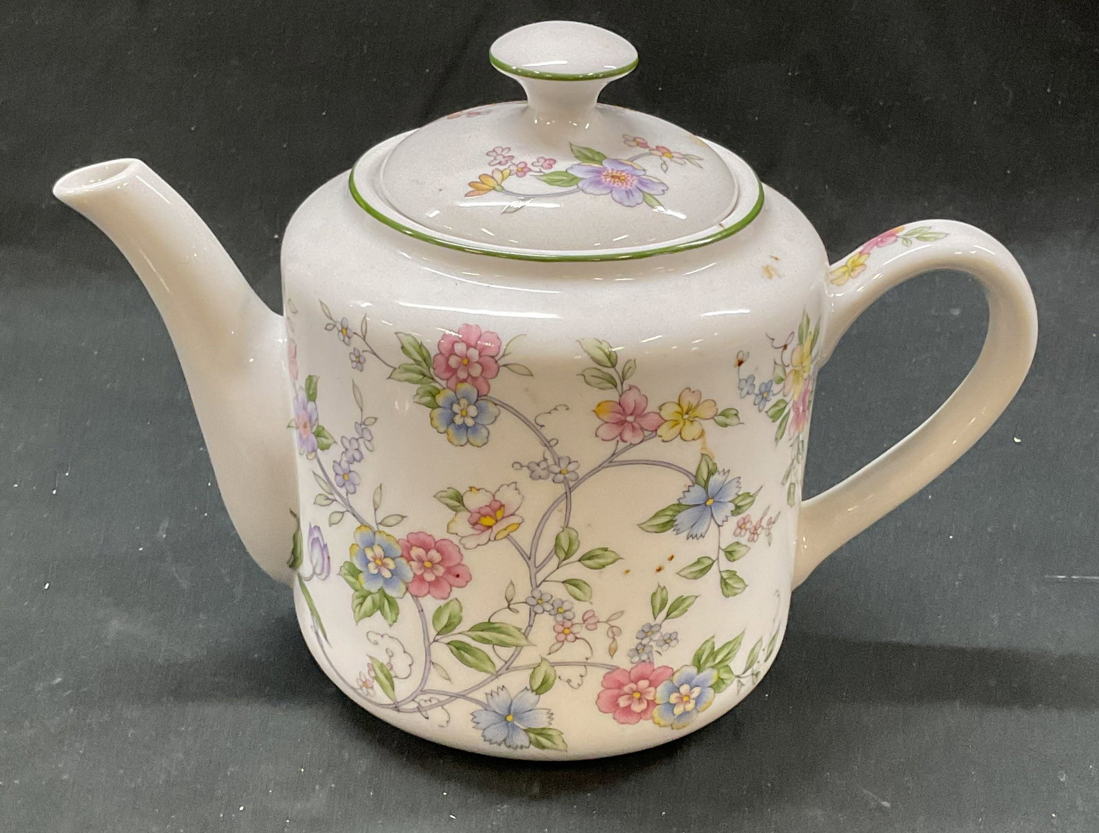 Andrea by Sadek Corona Porcelain Teapot (1 of 6)
