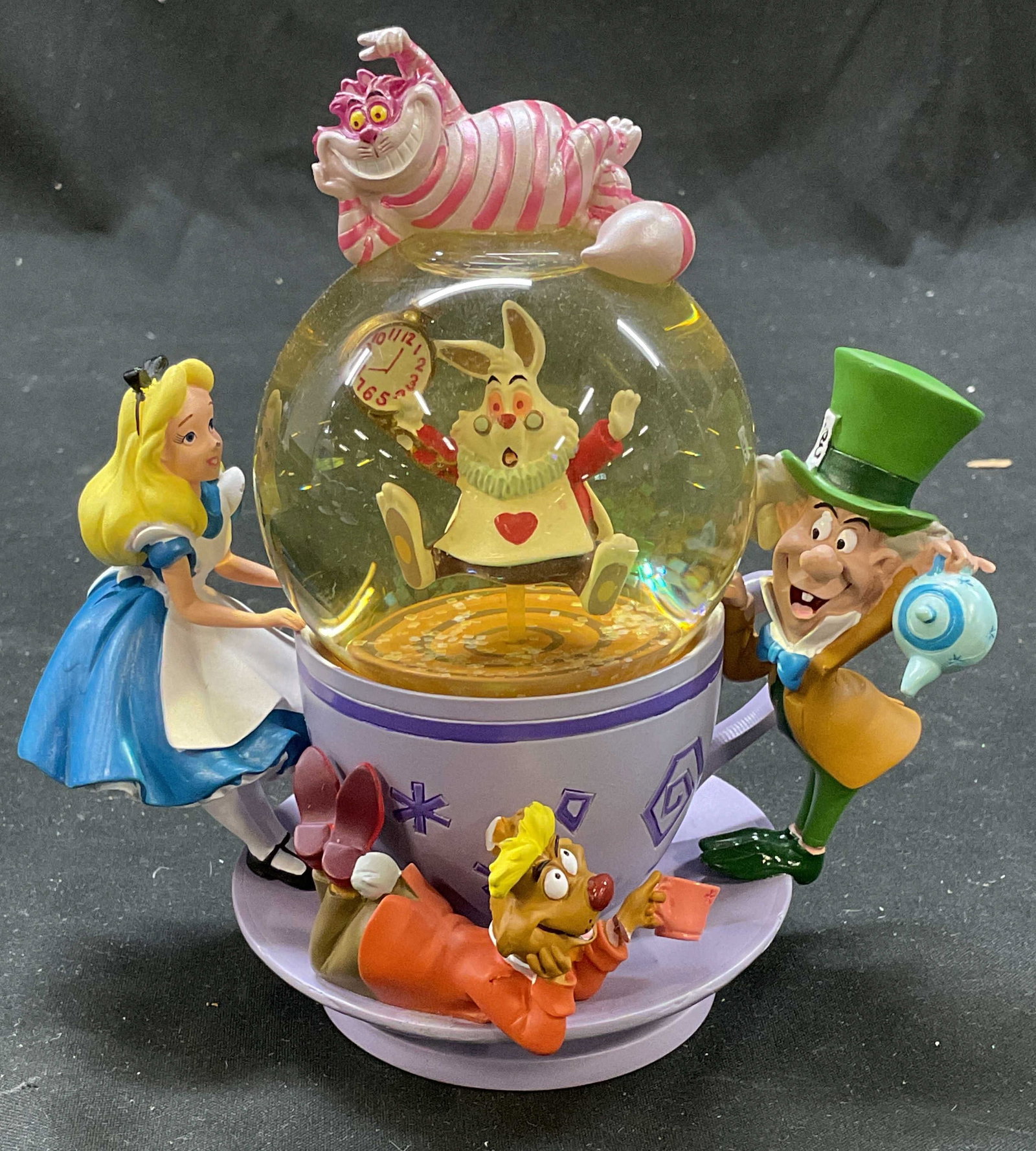 Disney Alice in Wonderland Snow Globe (1 of 6)